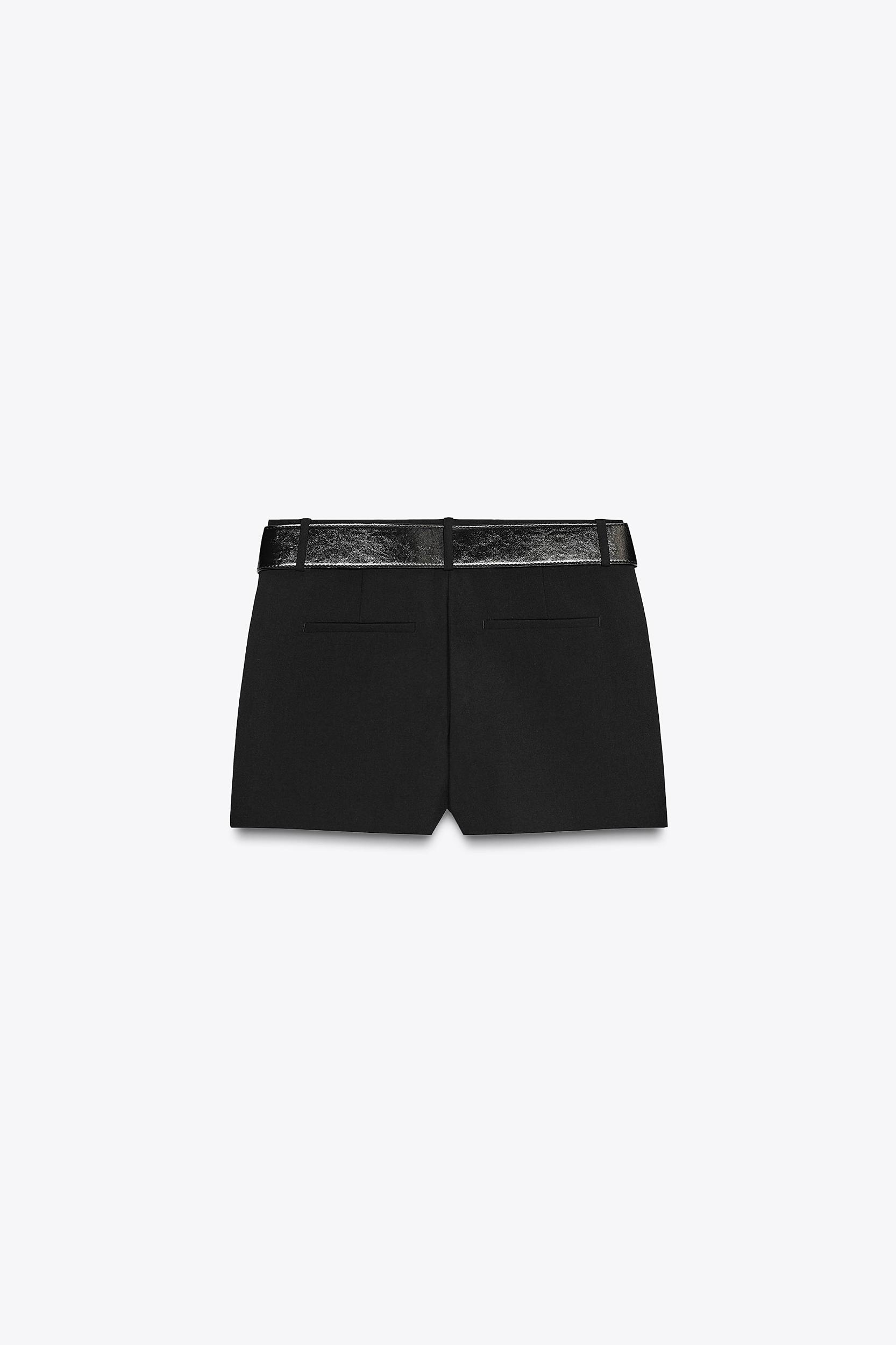 LOW-RISE BELTED SKORT Product Image