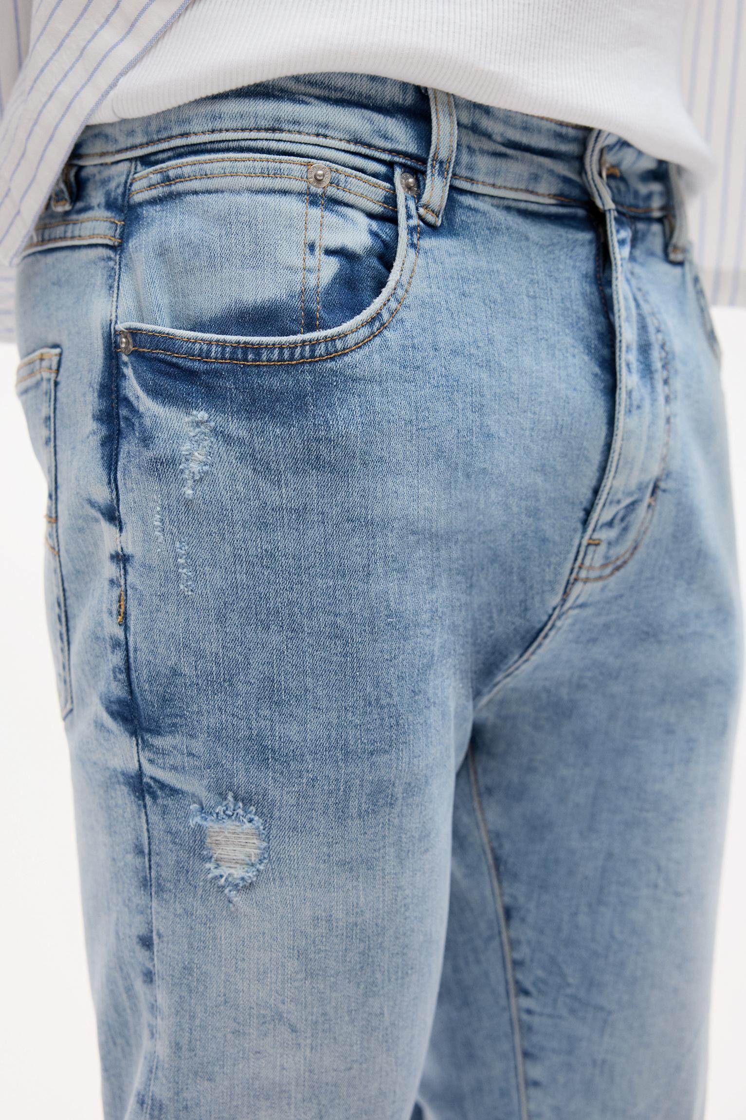 Ripped carrot fit jeans Product Image
