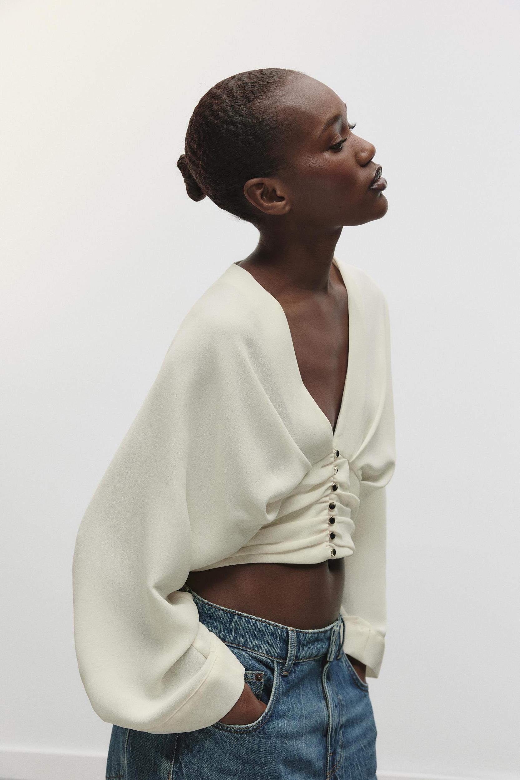 CROPPED SASH TOP Product Image