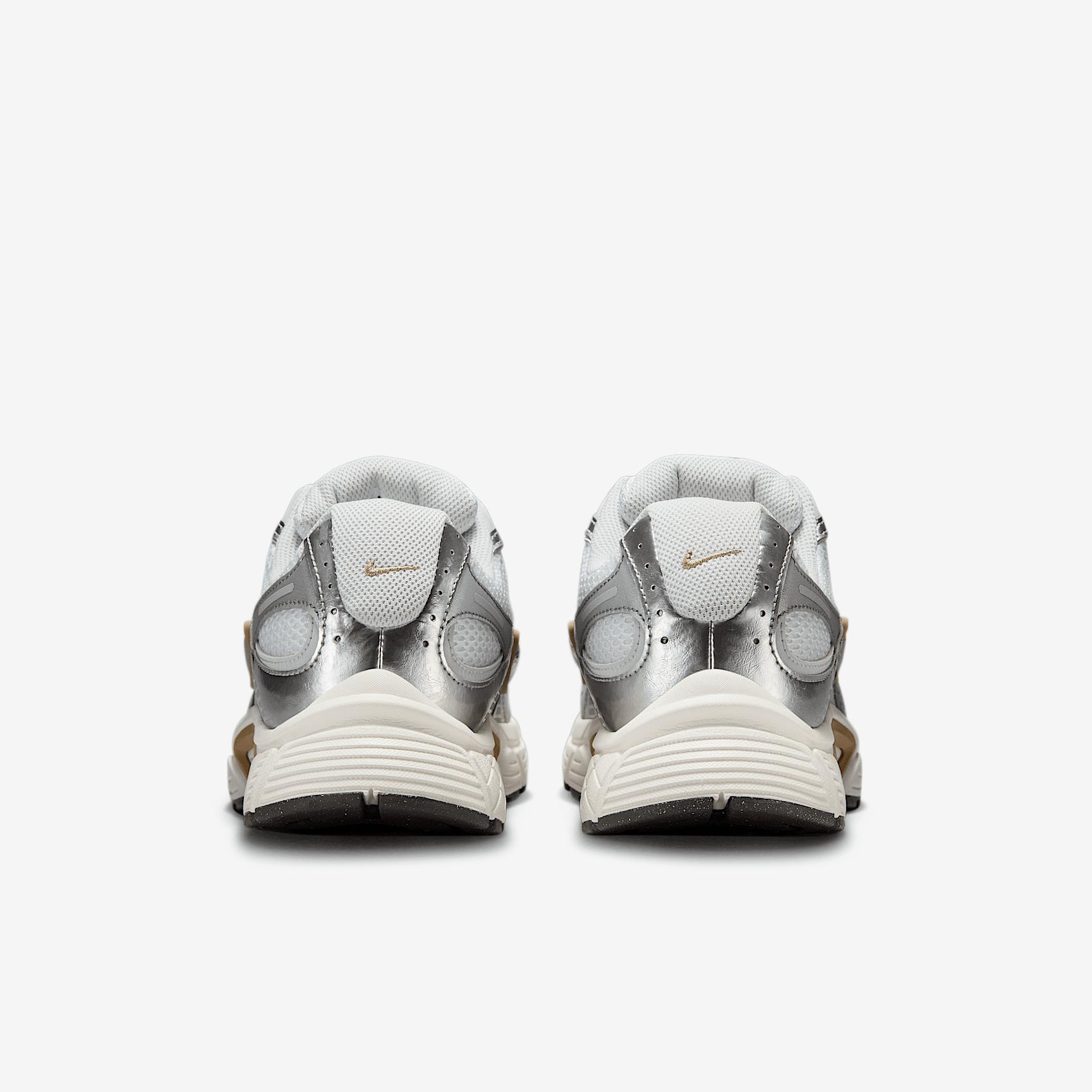 Nike Mens V5 RNR Shoes | HJ5228-104 Product Image