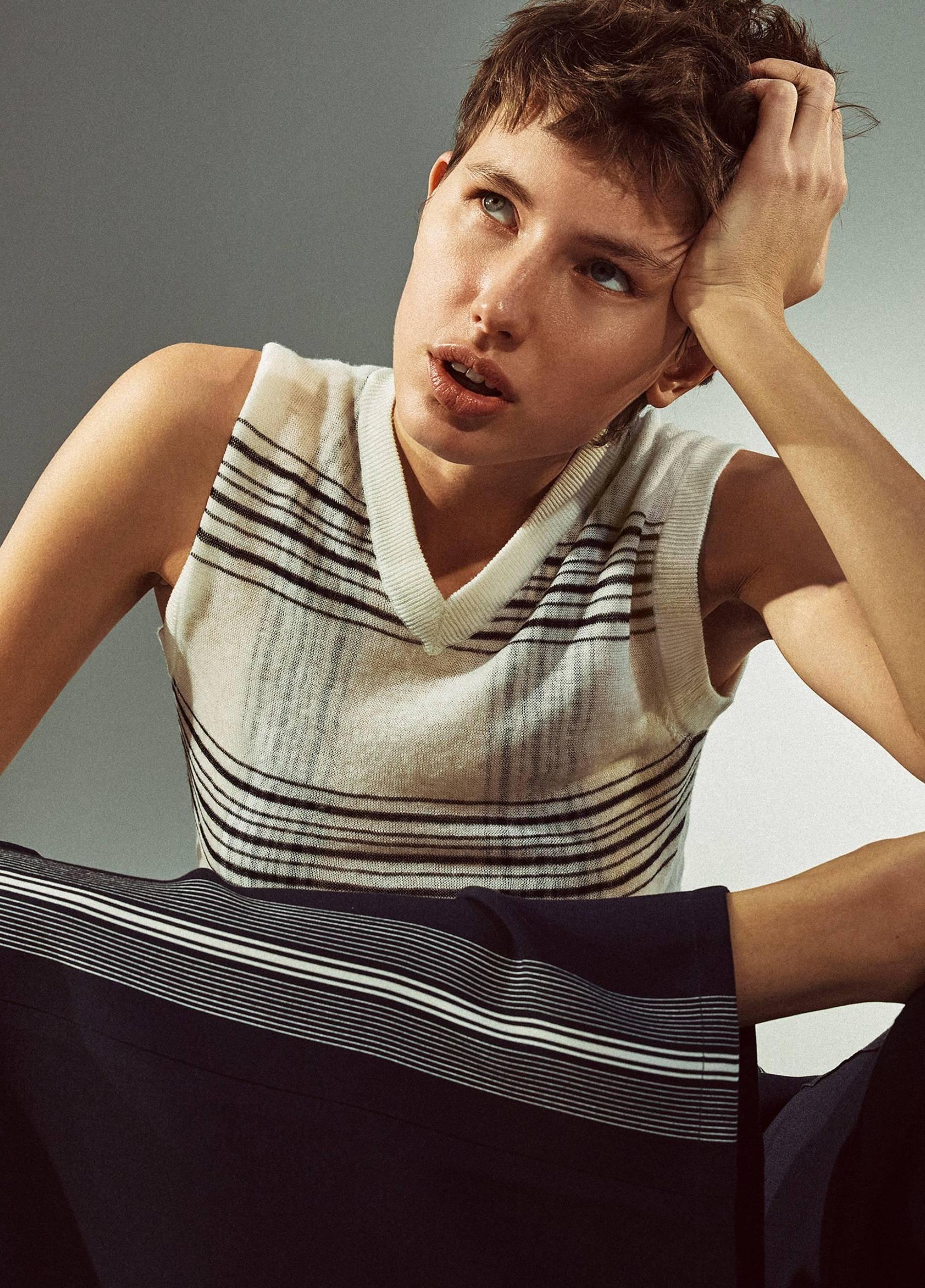 Featherweight Plaid Wool Sweater Vest Product Image