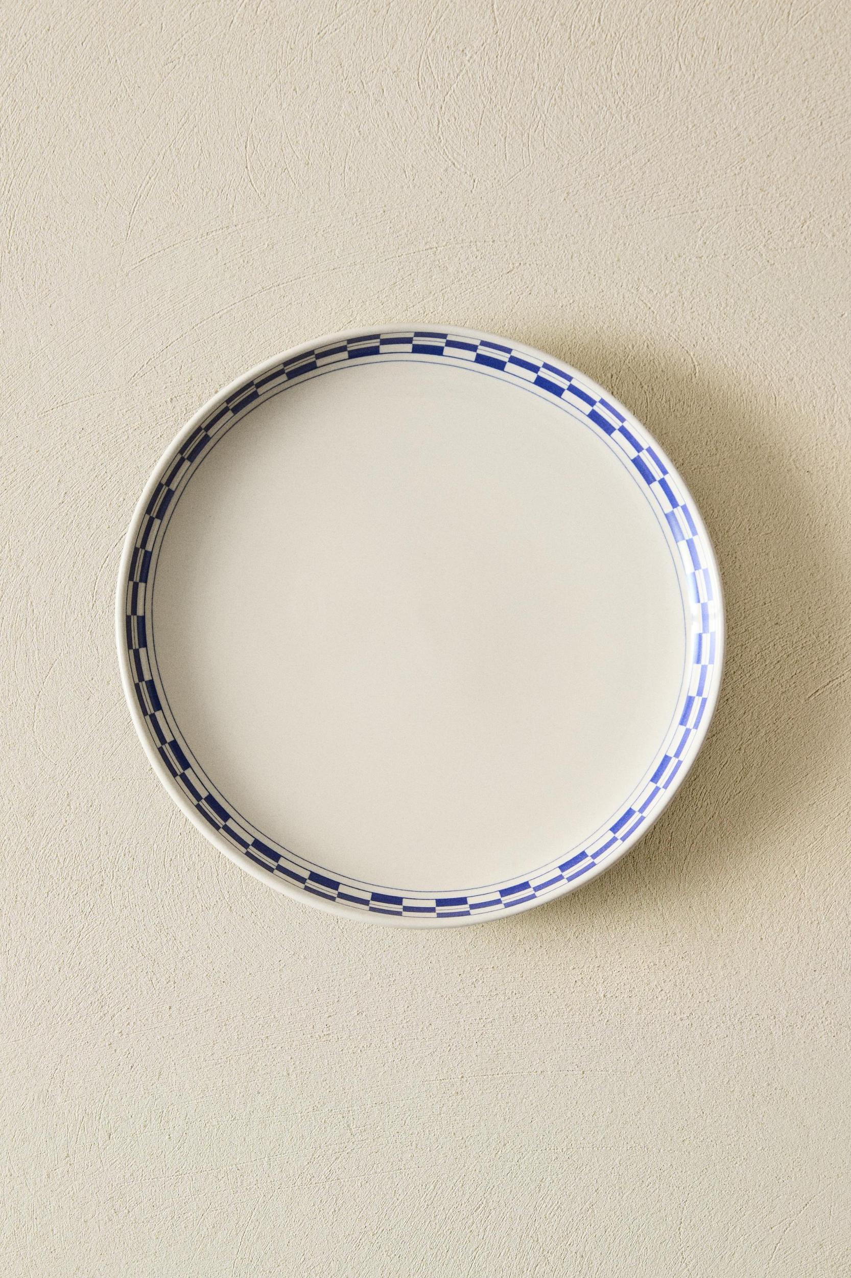 CERAMIC DESSERT PLATE WITH CHECKED RIM Product Image