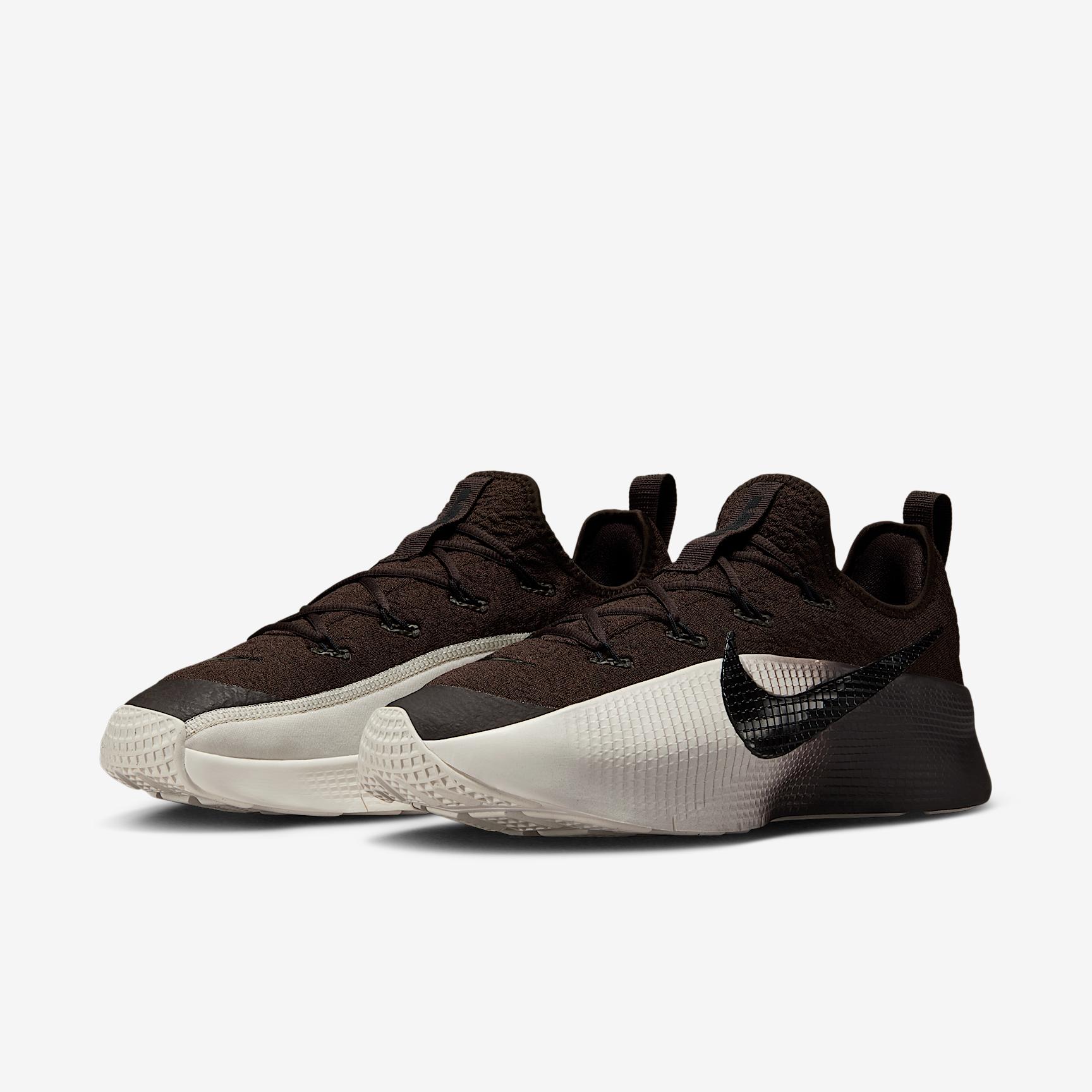 Nike Men's LeBron TR 1 Workout Shoes Product Image