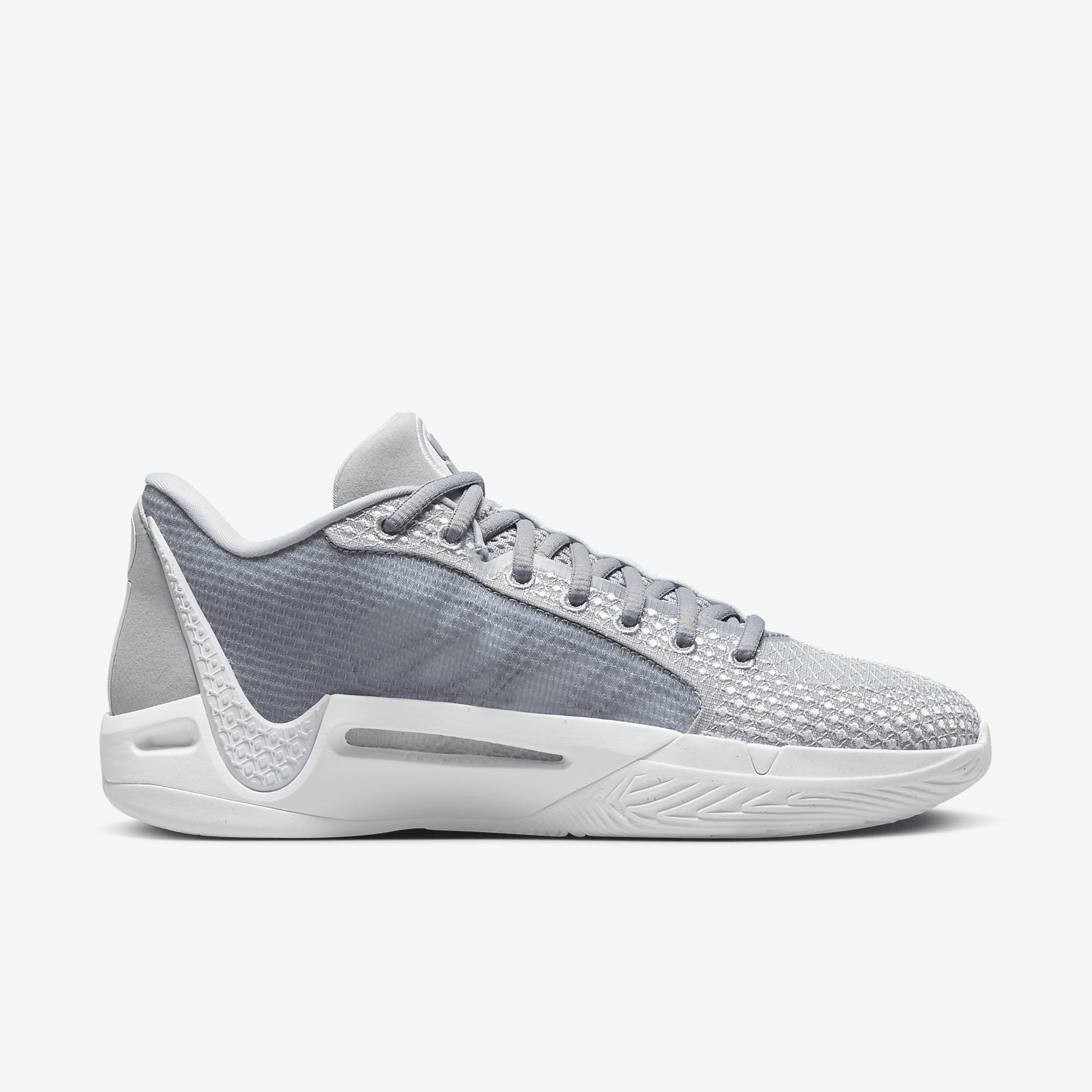 Sabrina 1 Basketball Shoes Product Image