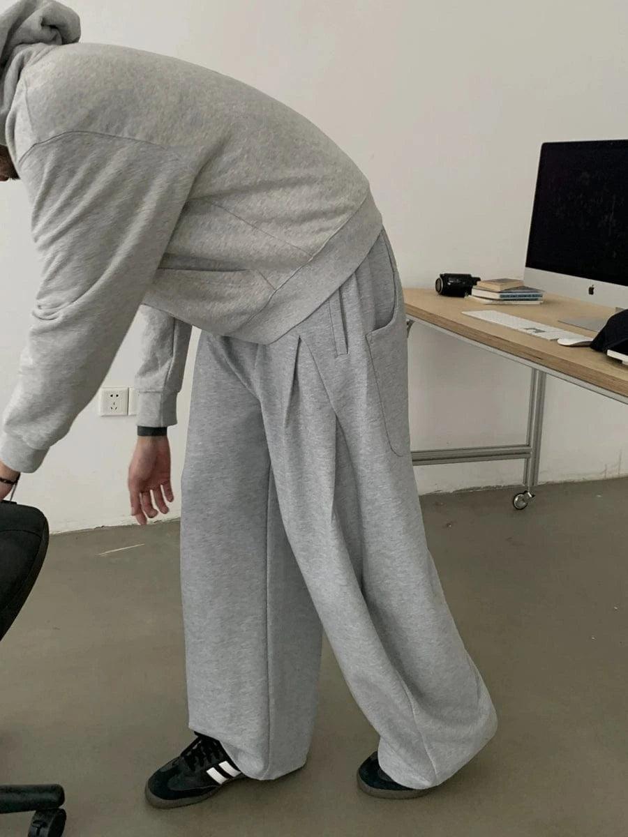 RT No. 18742 PLEATED SCIMITAR STRAIGHT SWEATPANTS Product Image