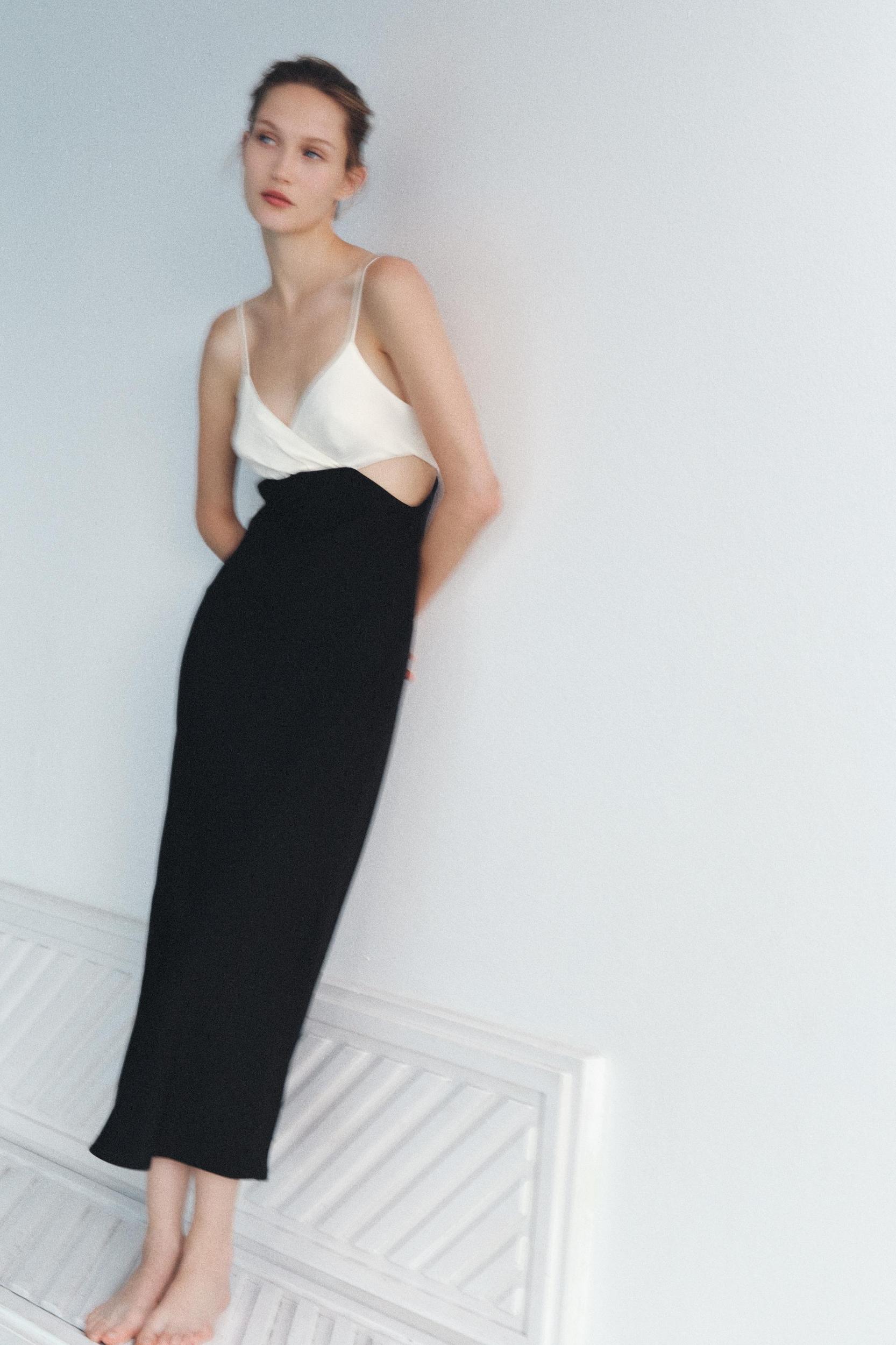 CUT OUT MIDI DRESS Product Image