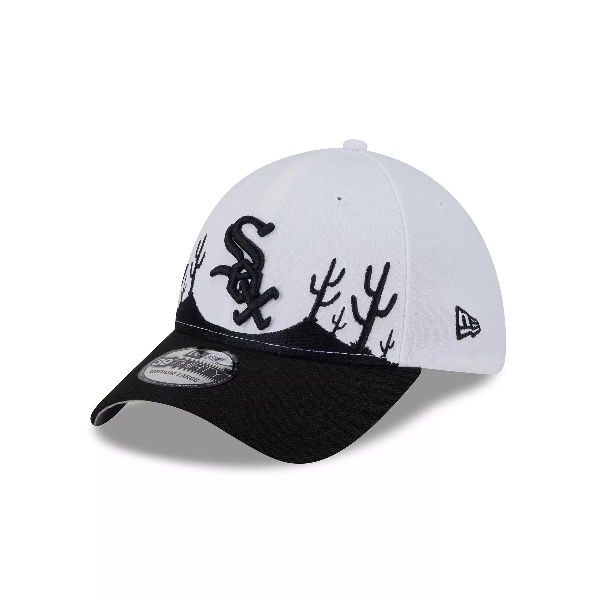 Men's New Era  White/Black Chicago White Sox 2025 Spring Training Landscape 39THIRTY Flex Hat, Size: Medium/Large Product Image