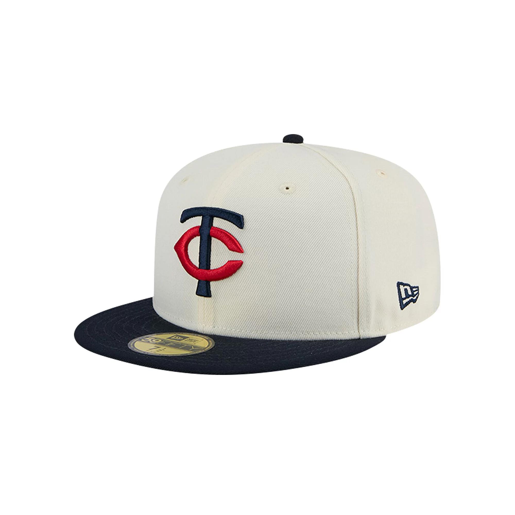 Men's New Era White Minnesota Twins Chrome 59FIFTY Fitted Hat, Size: 7 1/2 Product Image