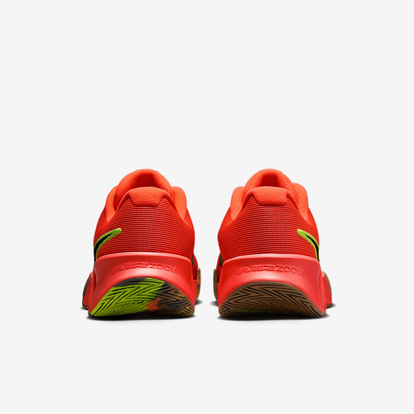 Nike Zoom Challenge Men's Pickleball Shoes Product Image