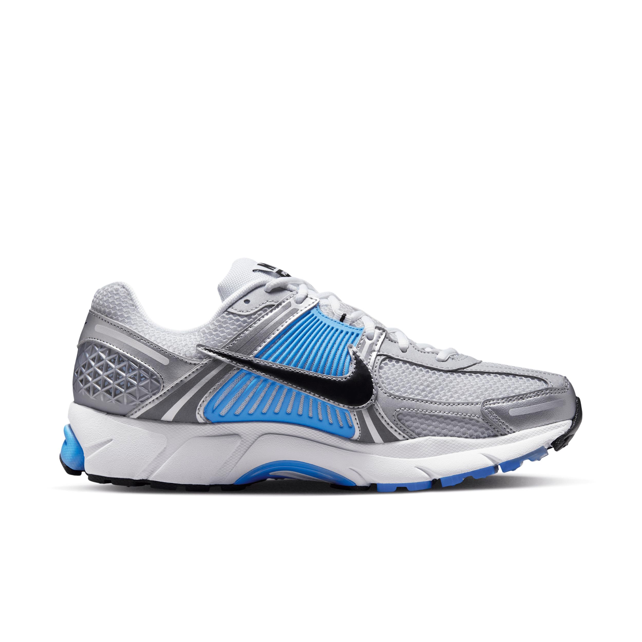 Nike Men's Zoom Vomero 5 Shoes Product Image