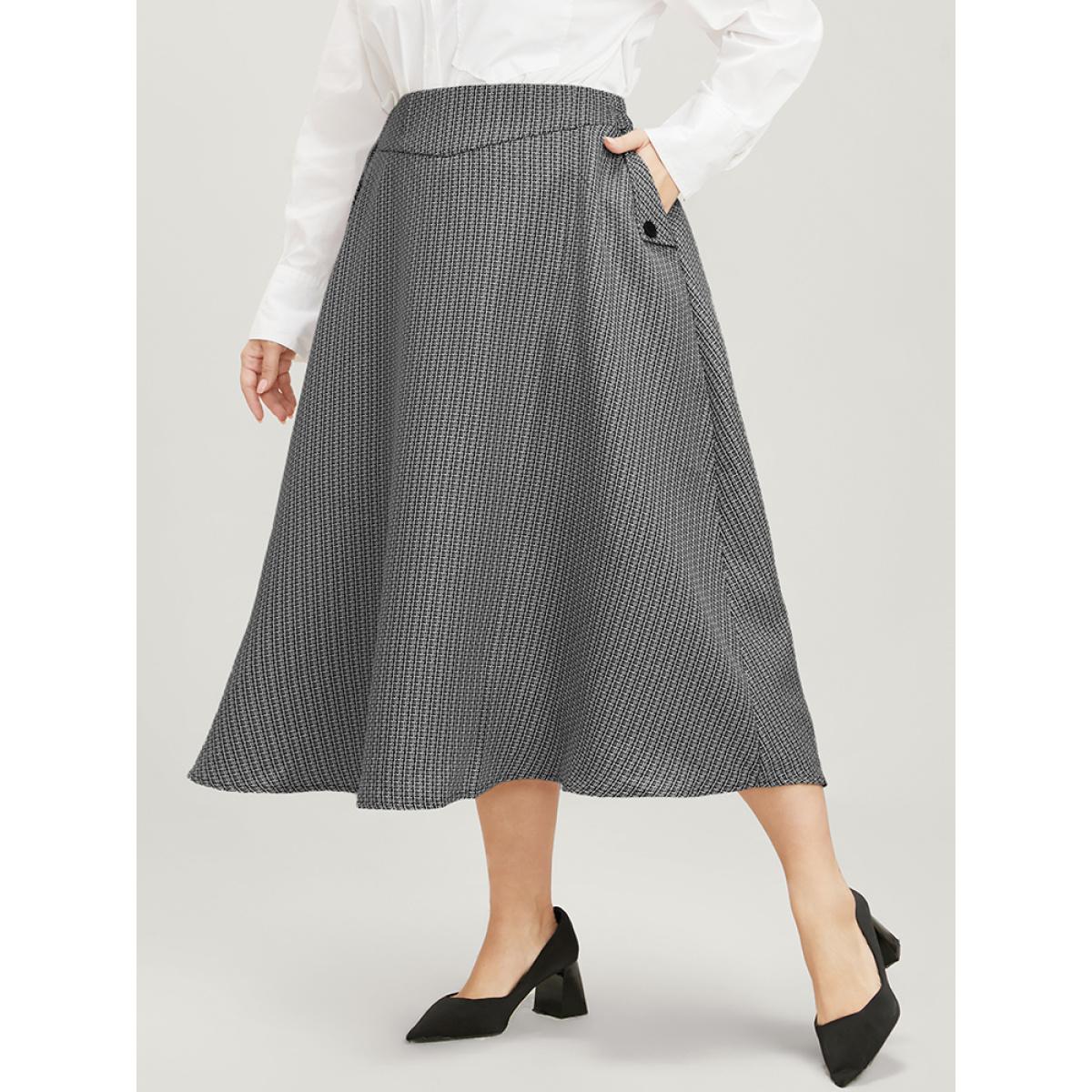 Plus Size Contrast Button Detail Elastic Waist Pocket Tweed Skirt Women Black Office Elastic Waist No stretch Pocket Work Skirts BloomChic 18-20/2X Product Image