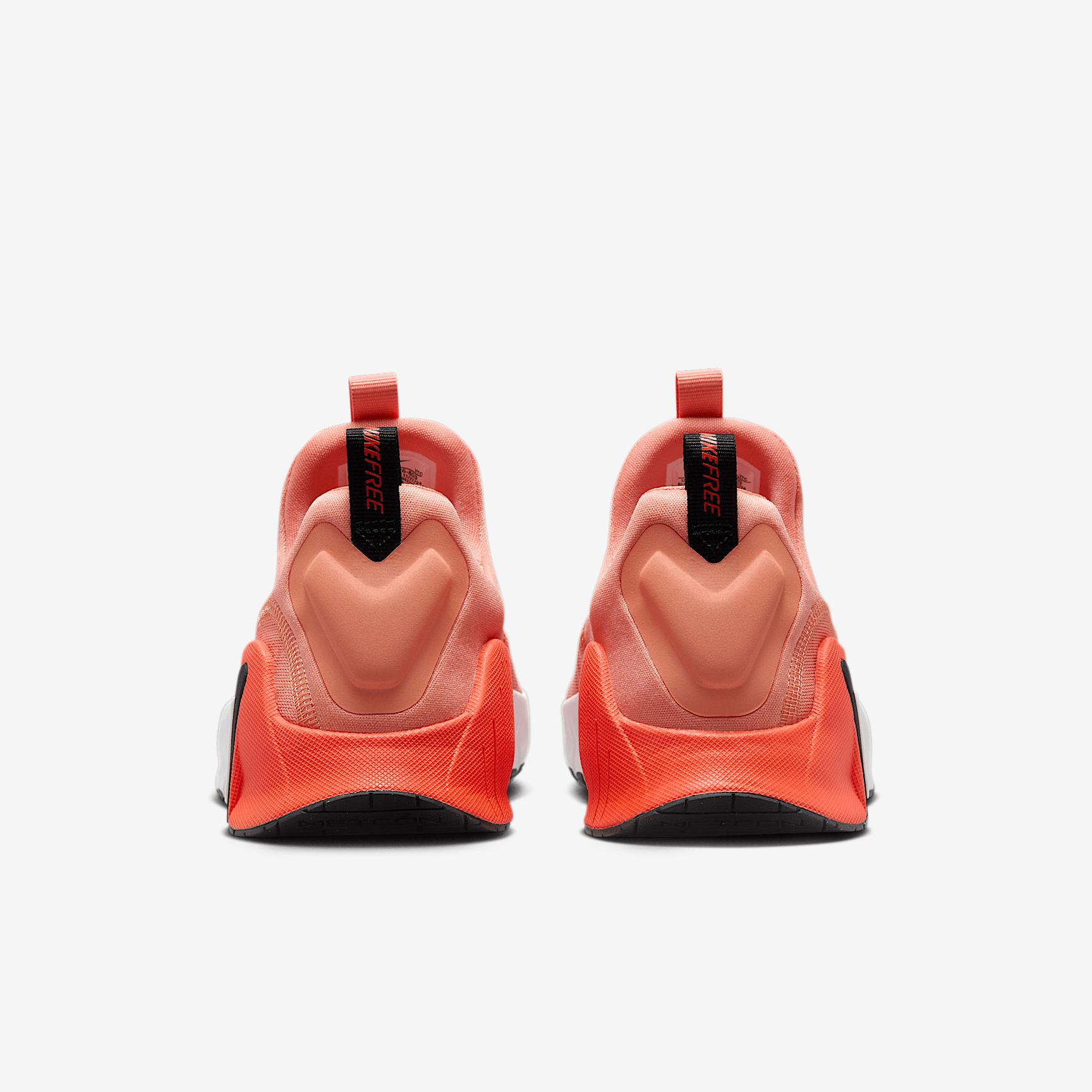 Nike Womens Free Metcon 6 Workout Shoes | FJ7126-803 Product Image