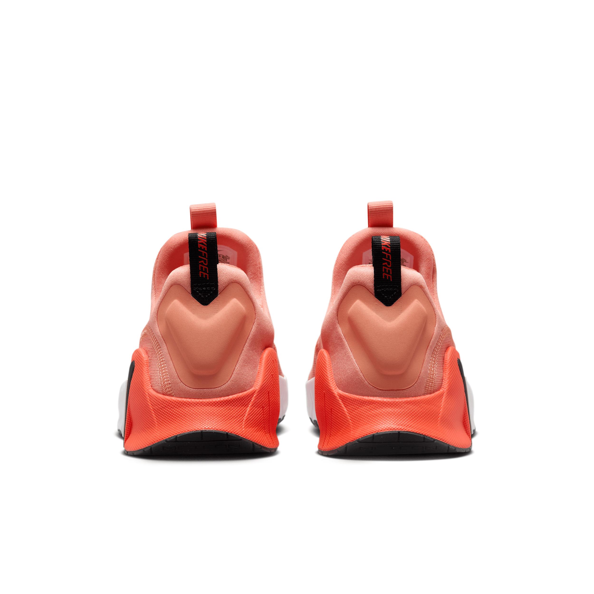 Nike Womens Free Metcon 6 Workout Shoes | FJ7126-803 Product Image