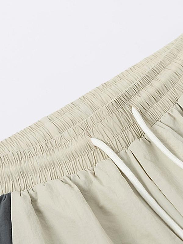 Men's Contrast Color Splicing Loose Shorts Product Image