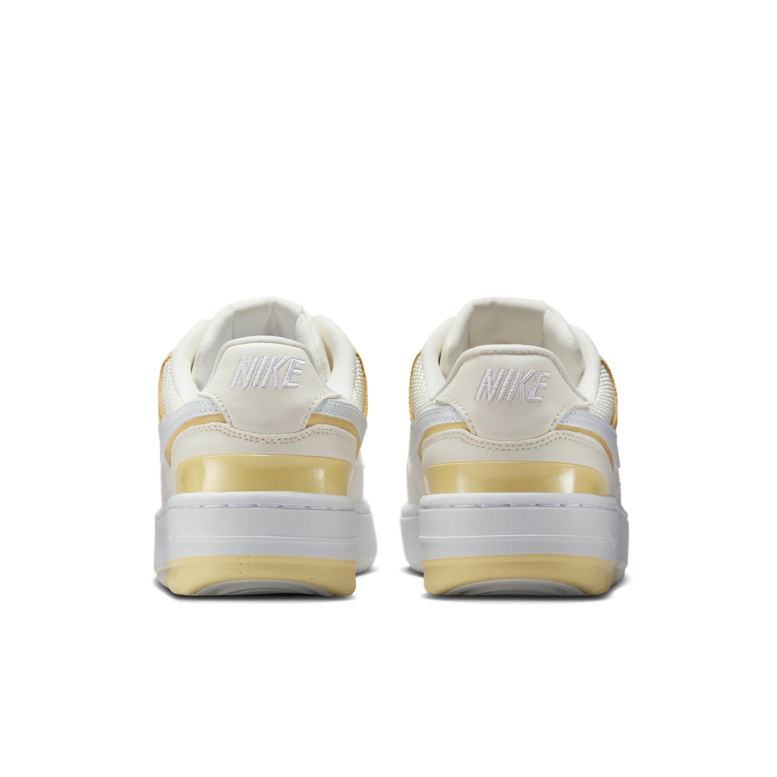 Nike Women's Gamma Force Shoes Product Image