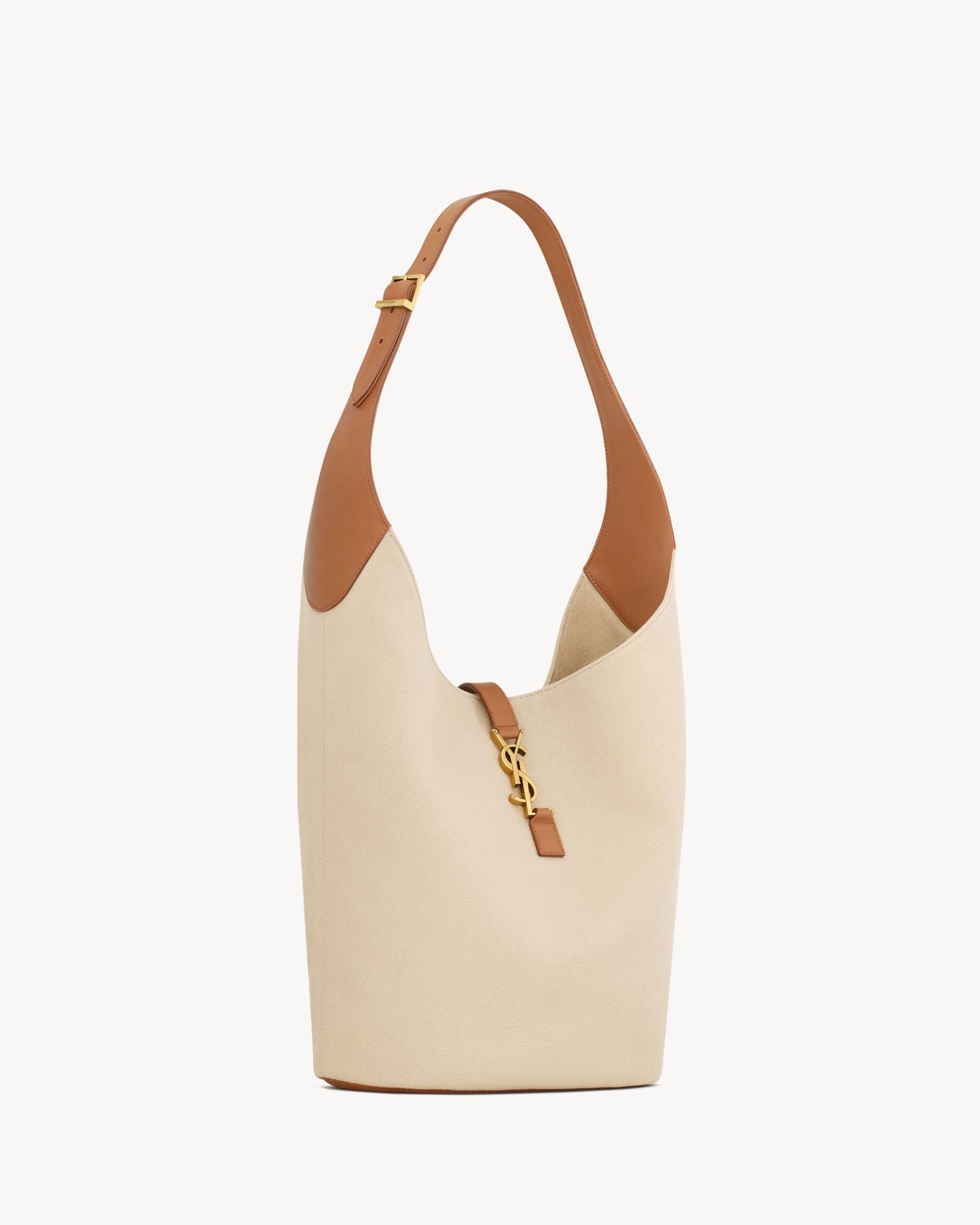 LE 5 À 7 hobo in suede Product Image