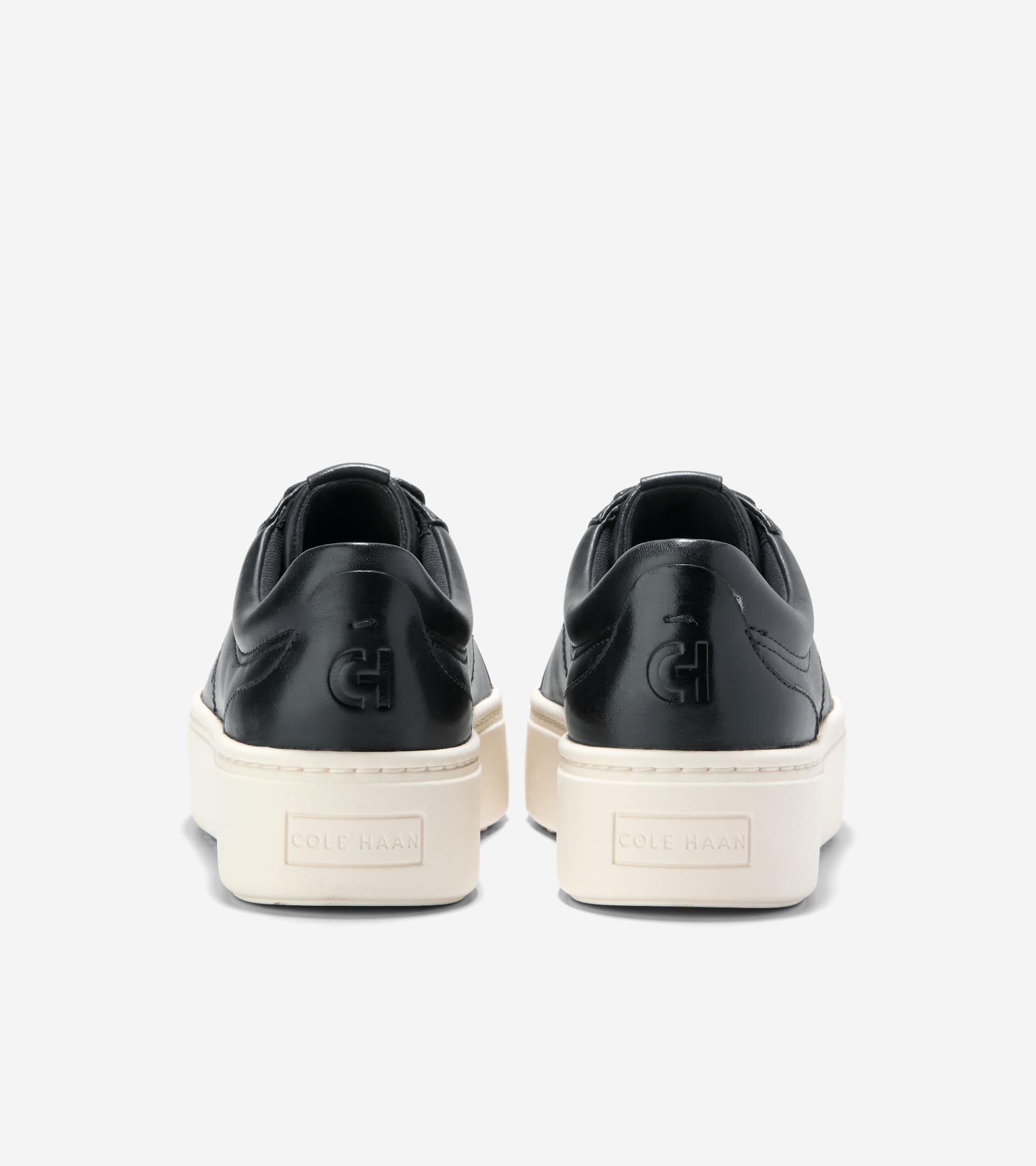 Women's Elizabeth Leather Crossbody Bag Product Image