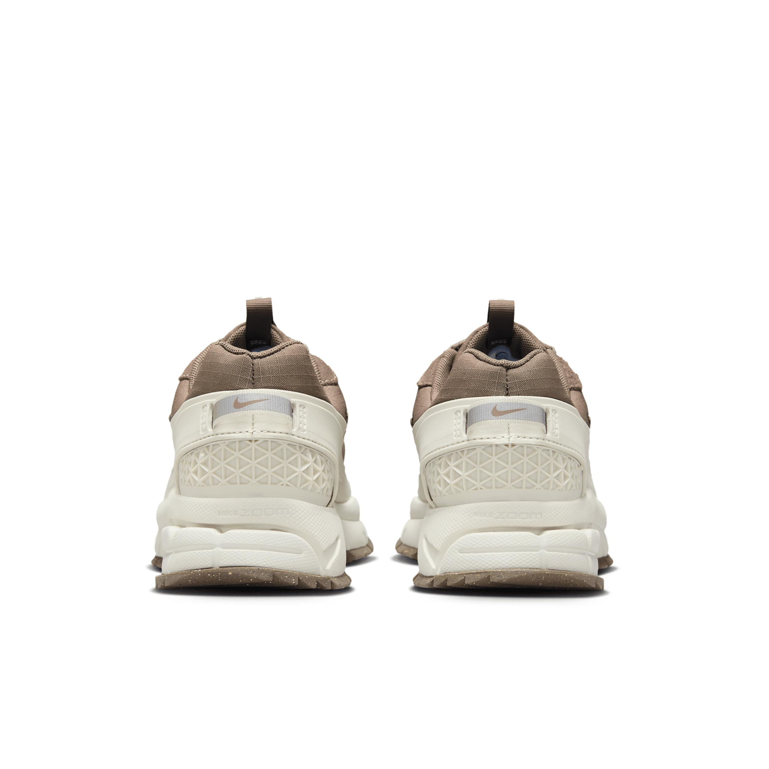 Womens Nike Zoom Vomero Roam Casual Shoes Product Image