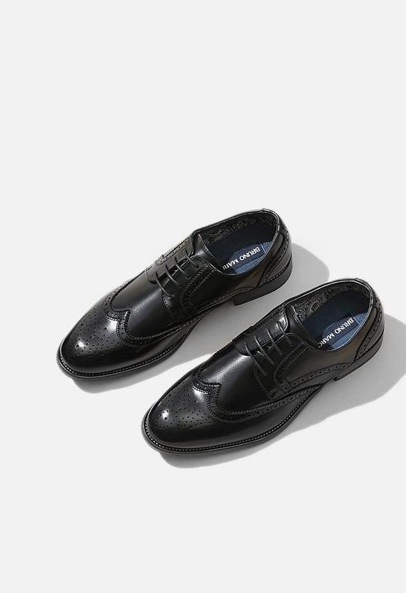 Men's Classic Wingtip Wide Dress Shoes Product Image