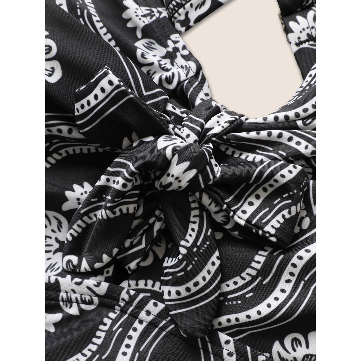 Plus Size Bandana Print Bowknot Adjustable Straps Swim Top Women's Swimwear Black Beach Tie knot High stretch Skinny V-neck Curve Swim Tops BloomChic 10/M Product Image