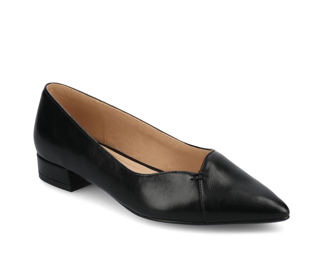 Women's Journee Collection Carmin Flats Product Image