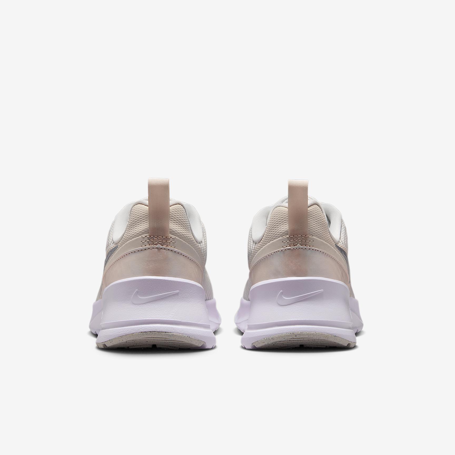 Nike Womens Air Max Nuaxis SE Shoes | IB4341-100 Product Image