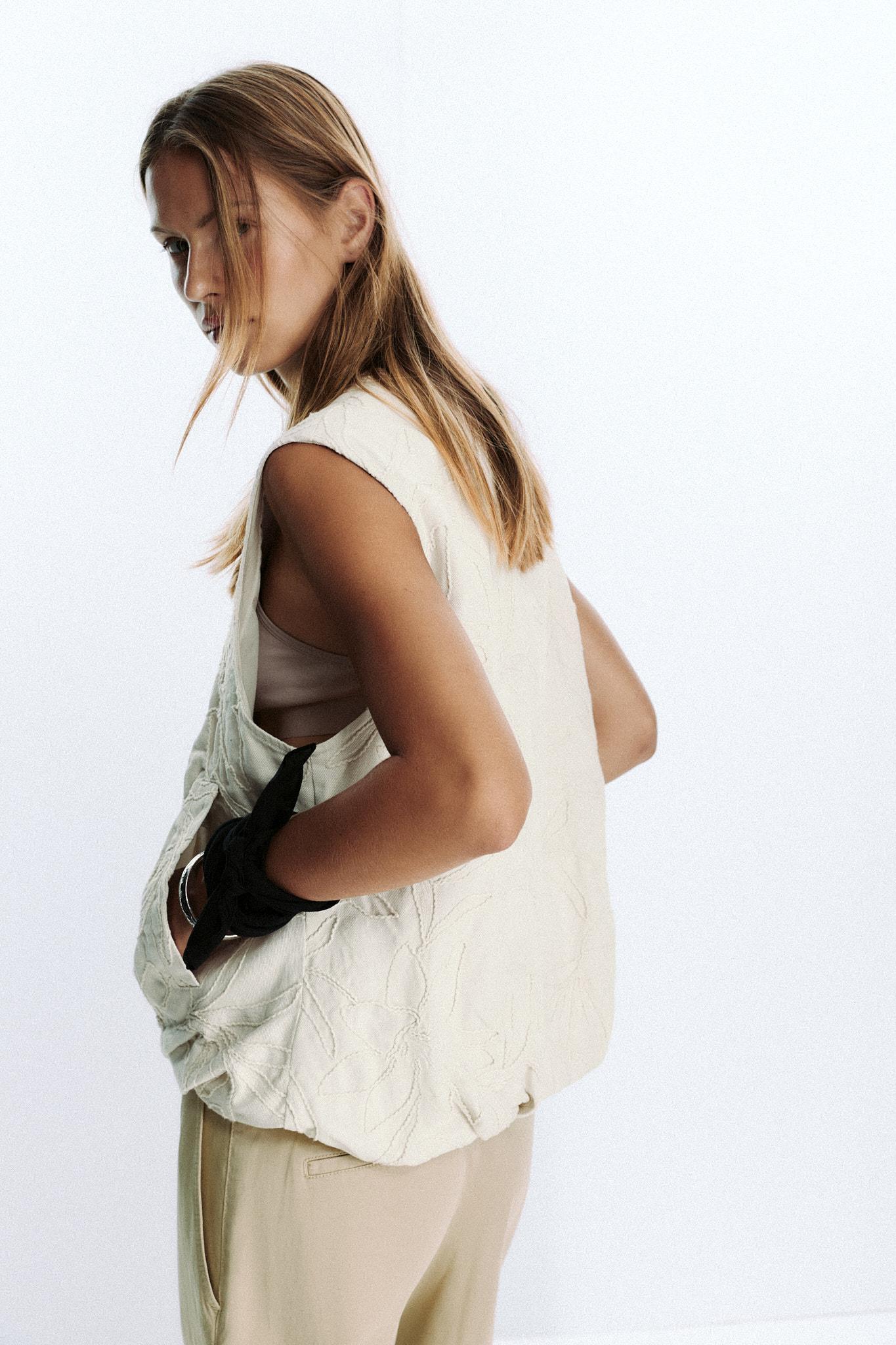 EMBROIDERED VEST Product Image