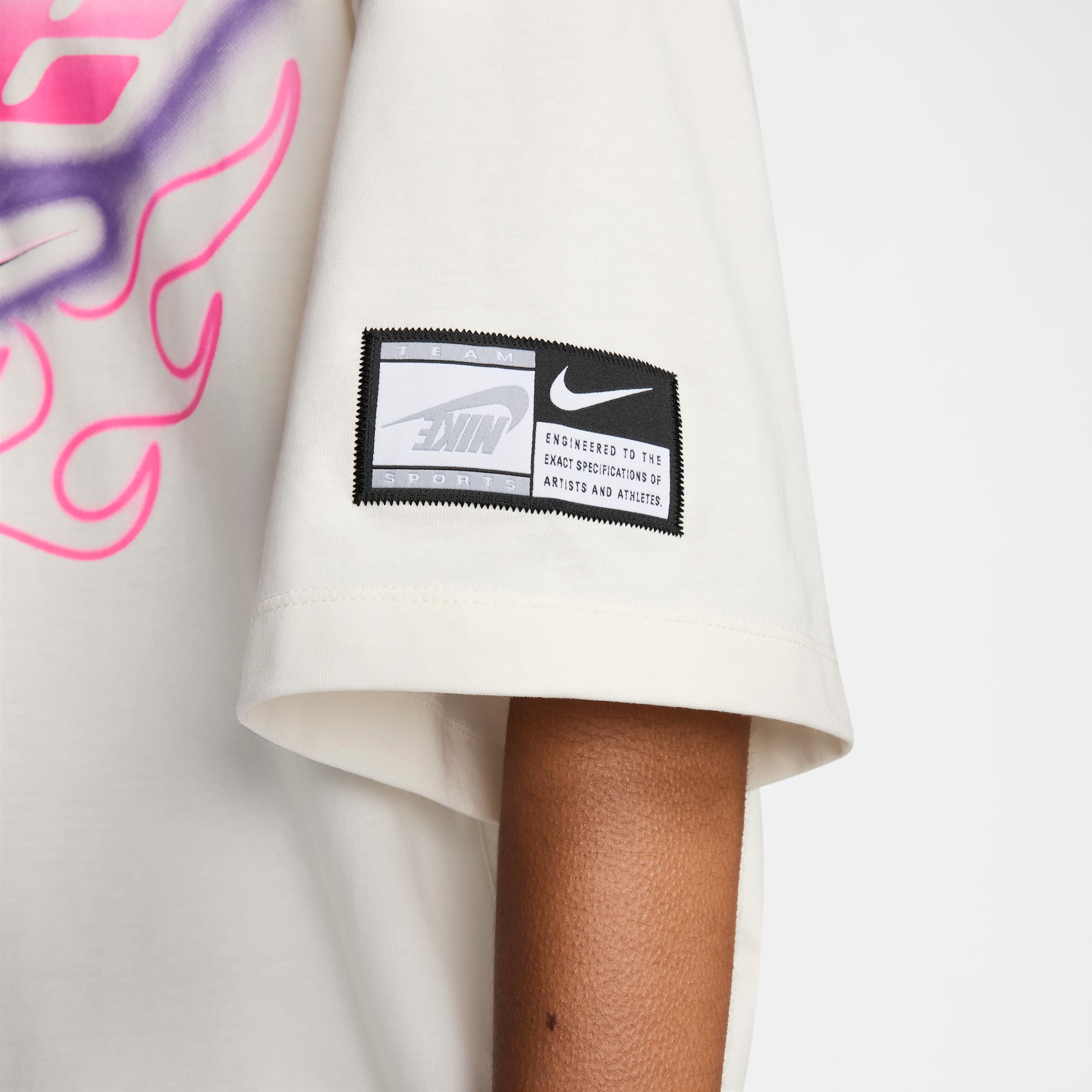 Women's Nike Sportswear Oversized Graphic T-Shirt Product Image