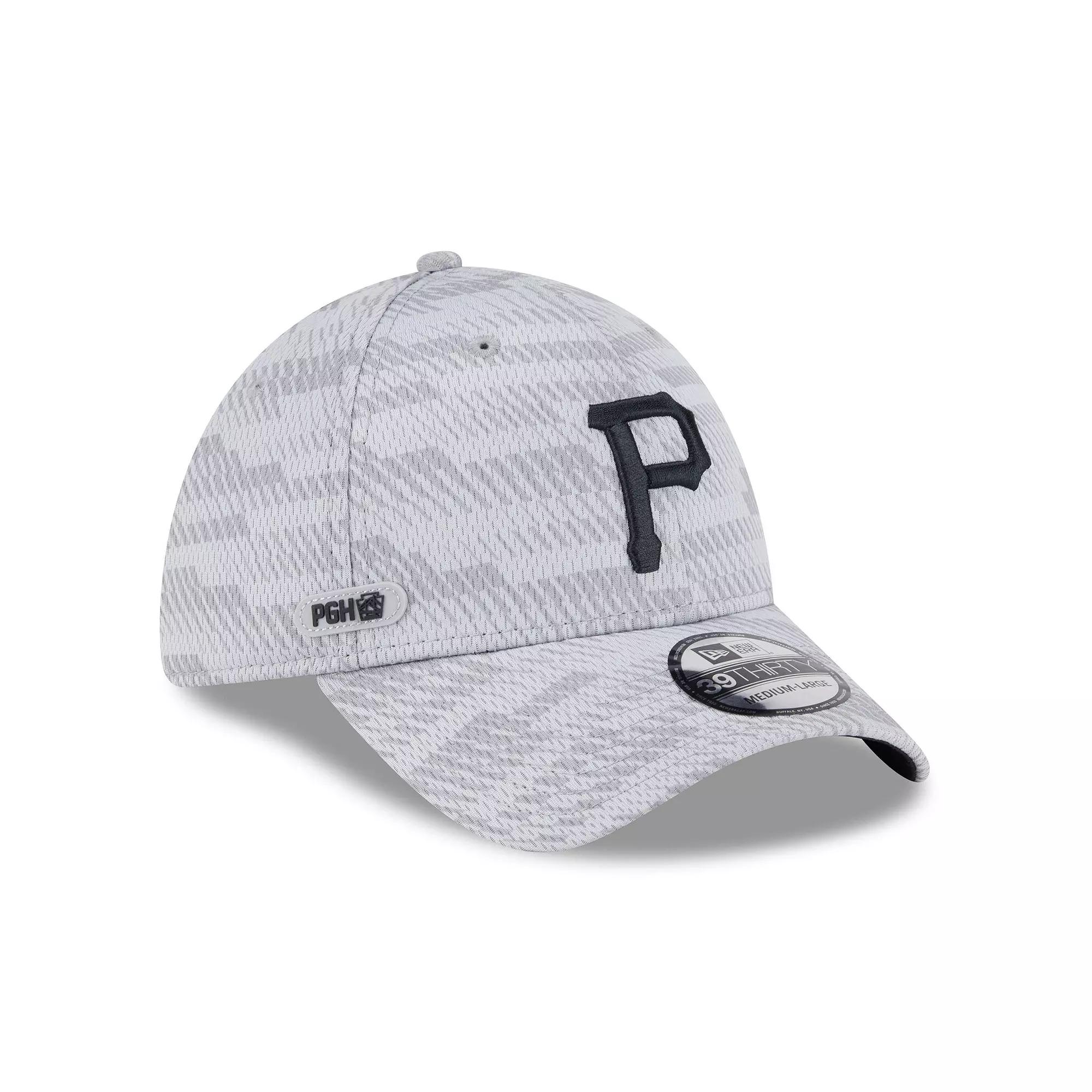 Men's New Era Gray Pittsburgh Pirates 2025 MLB Clubhouse 39THIRTY Flex Hat, Size: Small/Medium, Grey Product Image