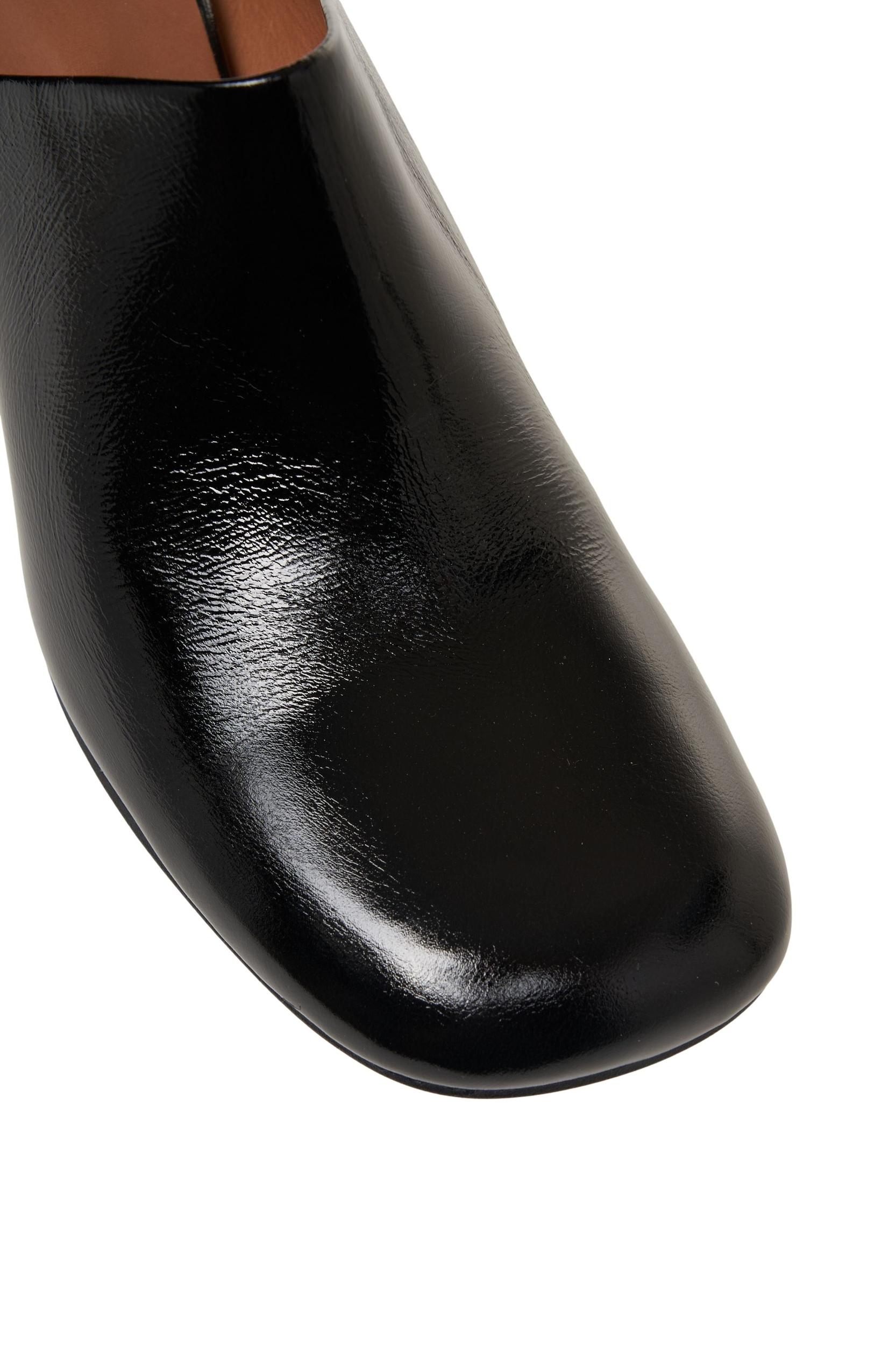 Patent leather sabot Product Image