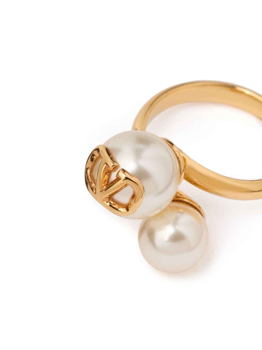 VLogo Signature faux-pearl ring Product Image