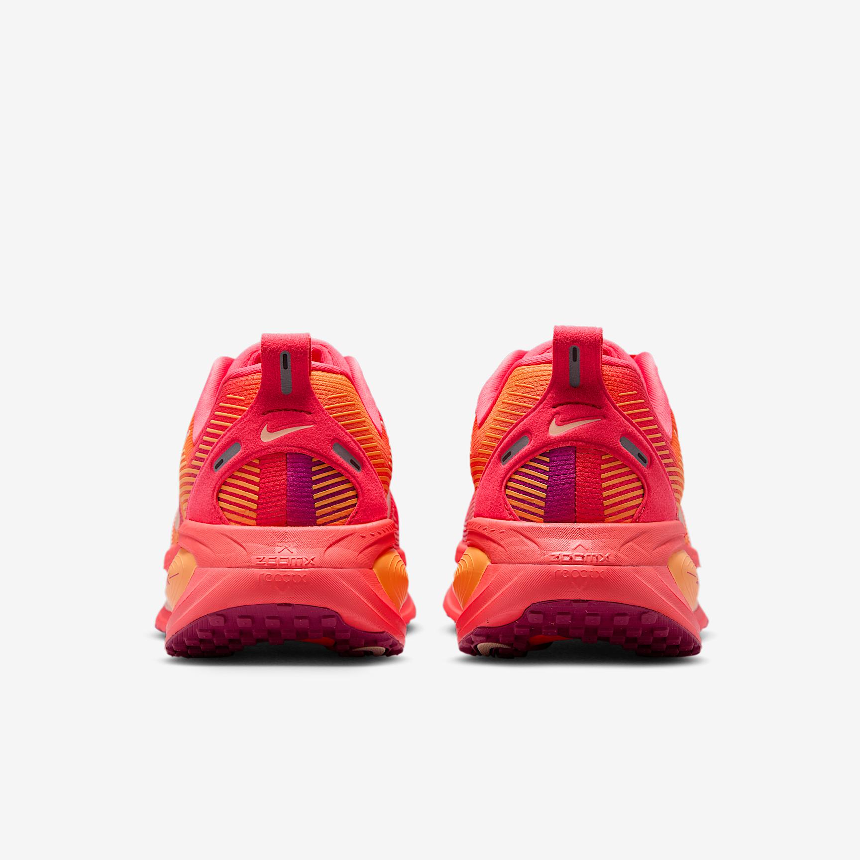 Nike Womens Vomero 18 SE Road Running Shoes | HQ2585-800 Product Image