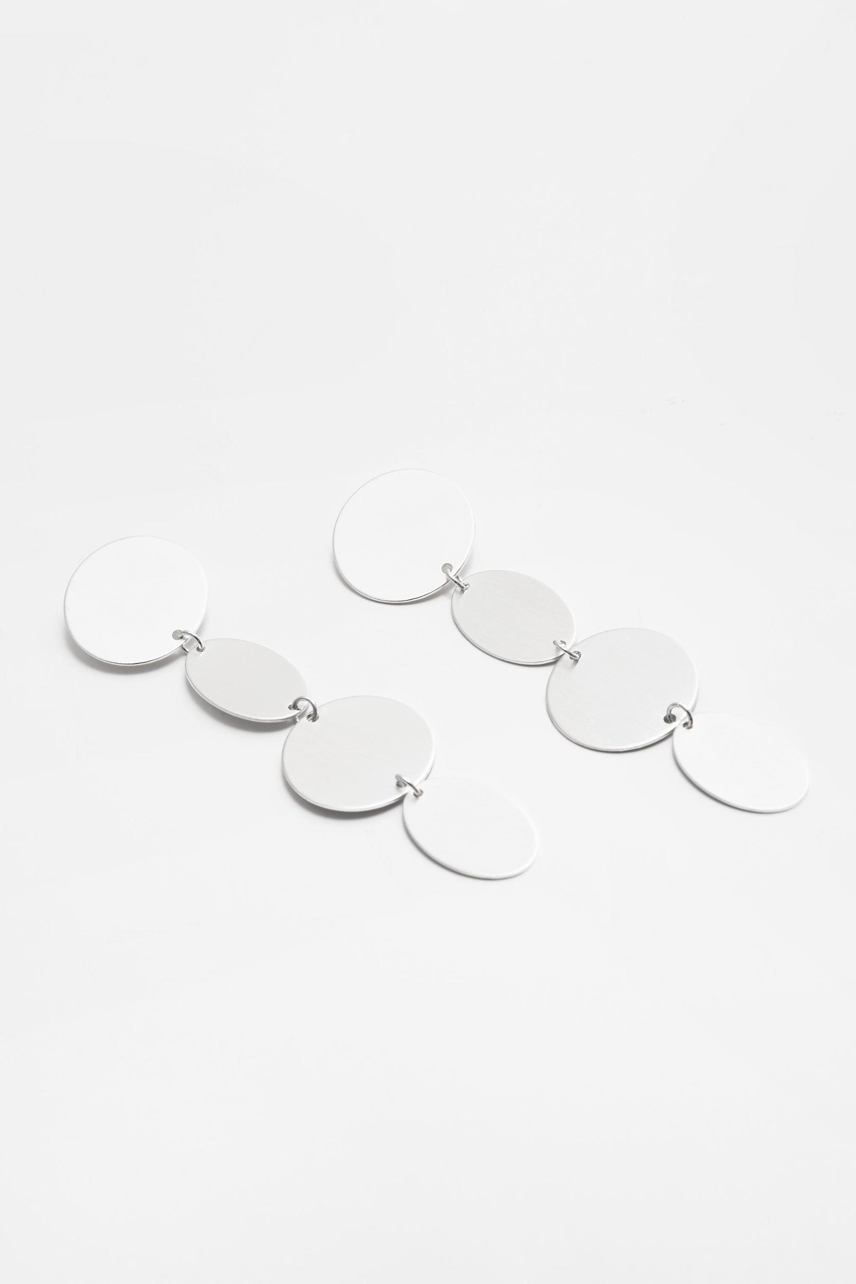 Long oval earrings Product Image