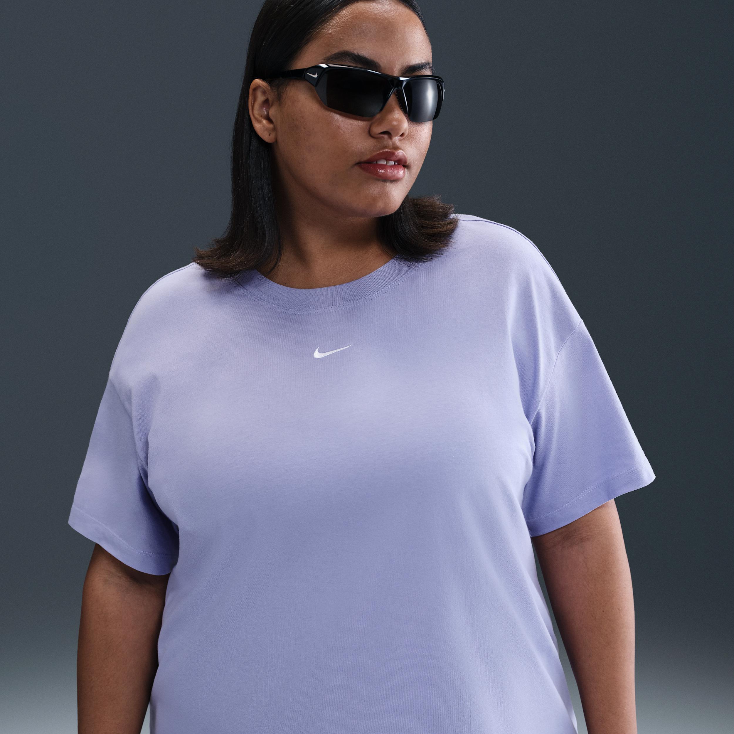 Women's Nike Sportswear Essential T-Shirt (Plus Size) Product Image