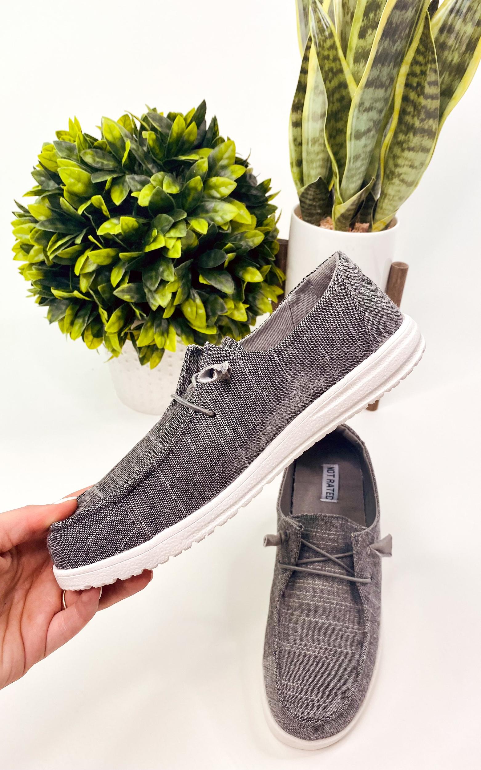 Maco Sneaker in Charcoal Product Image