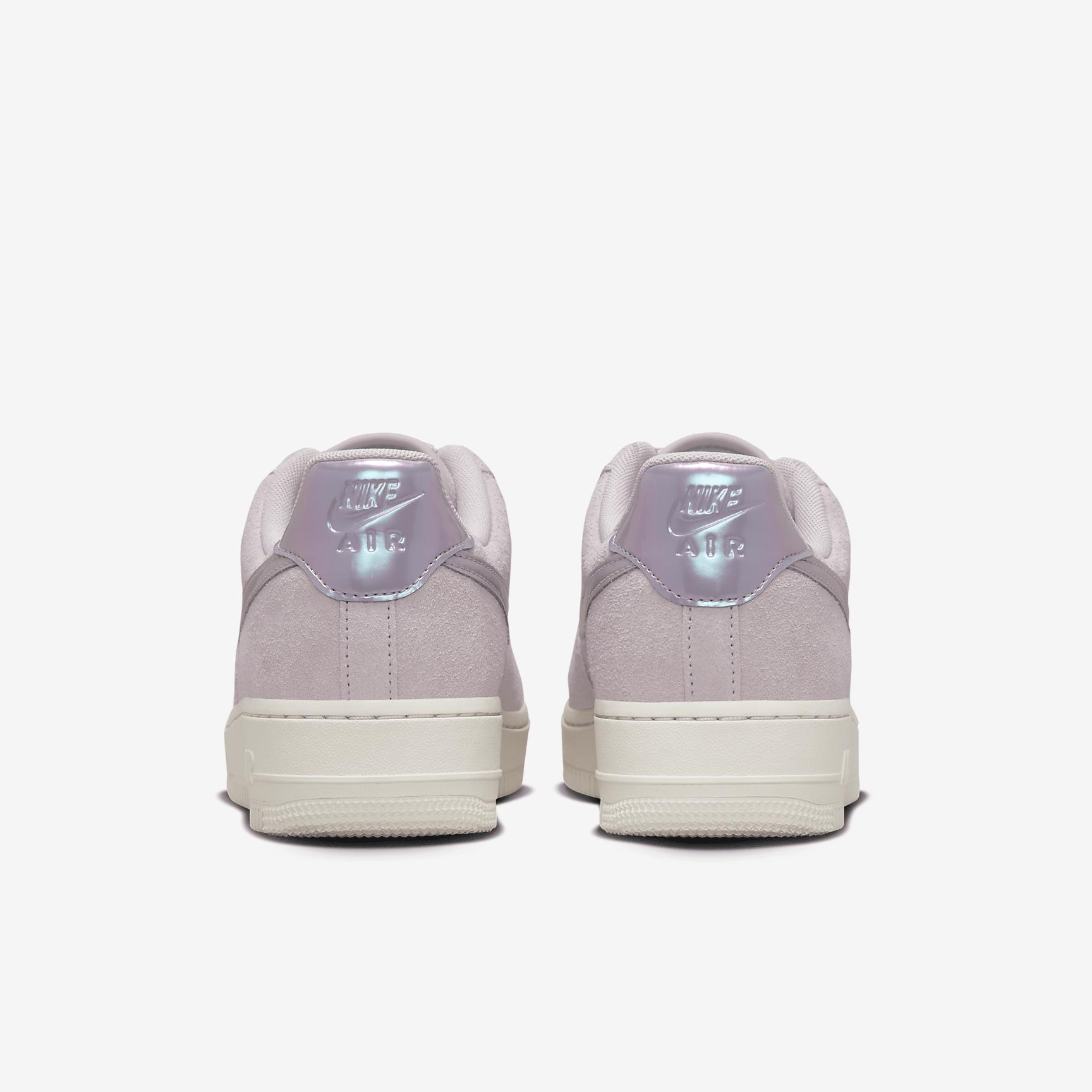 Nike Womens Nike Air Force 1 07 LE Low - Womens Shoes Platinum Violet/Summit White/Light Violet Ore Product Image