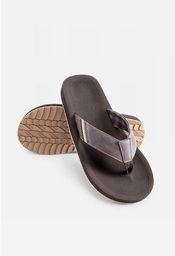 Men's Lightweight Water-Friendly Flip Flops Product Image