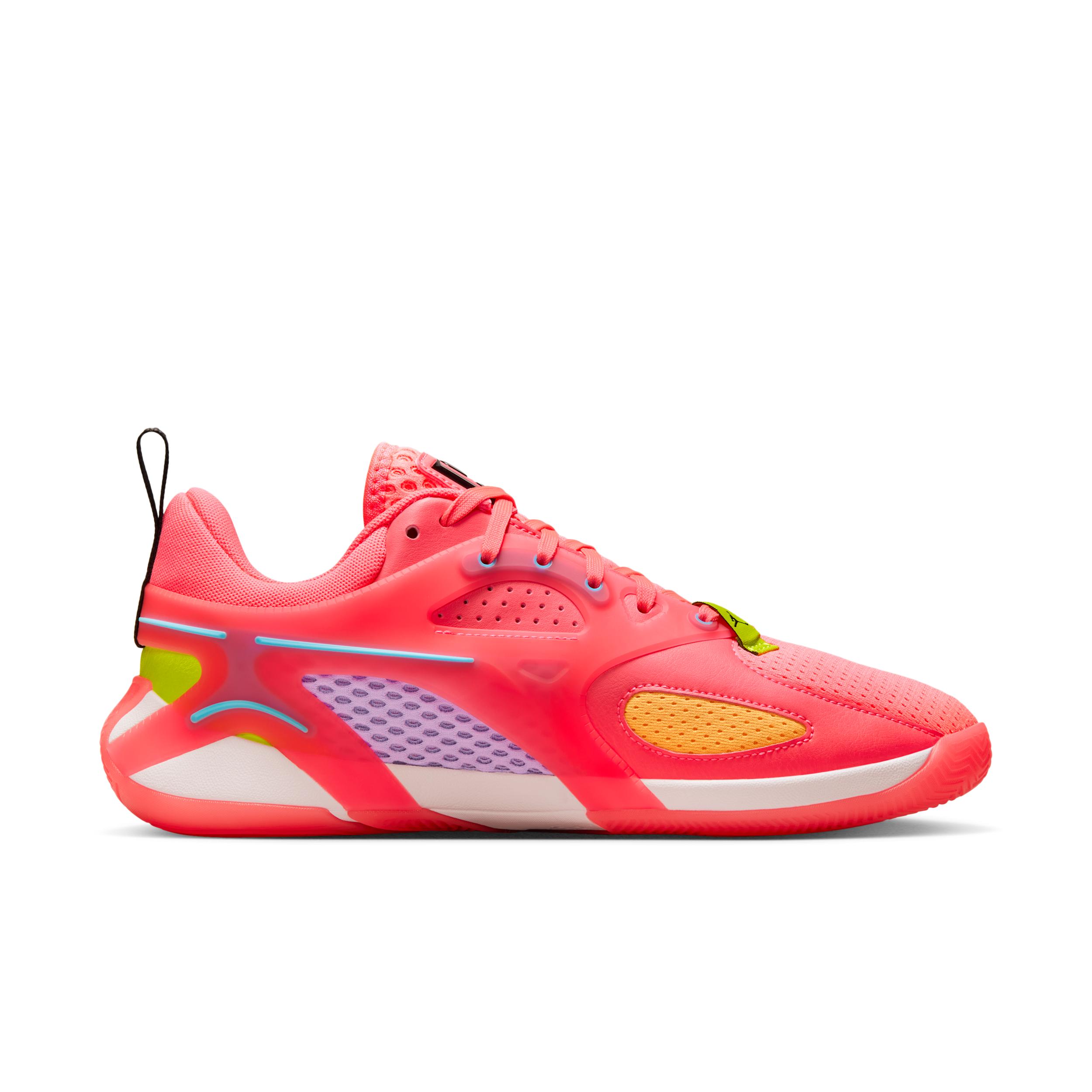 Womens Jordan Heir Series Be Seen Basketball Shoes | FZ2471-601 Product Image