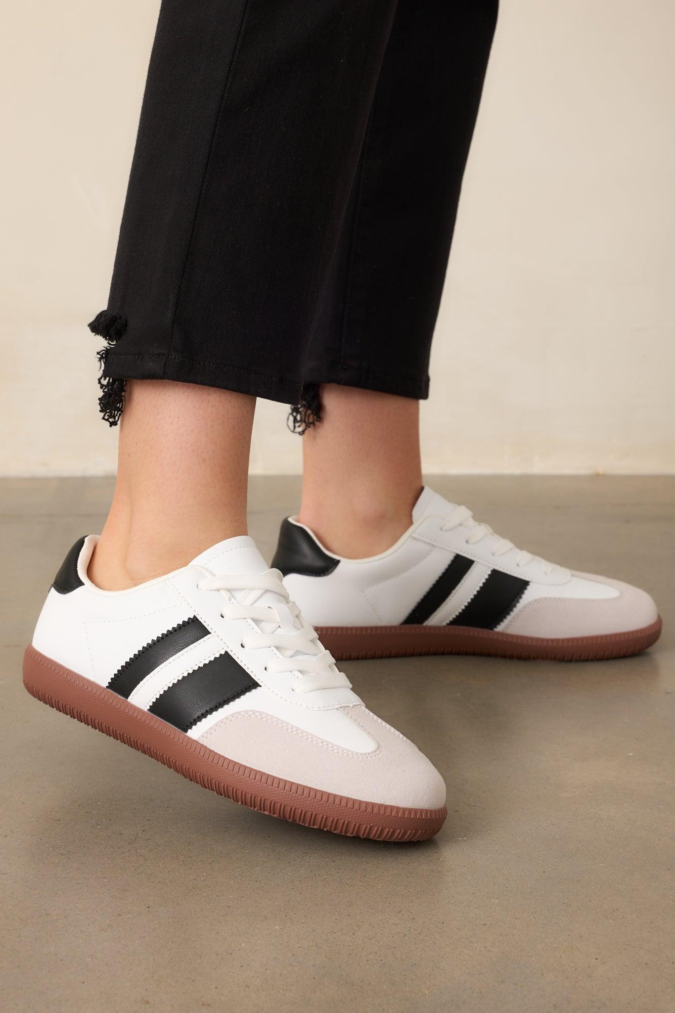 Runaway Love White & Black Retro Sneakers Product Image