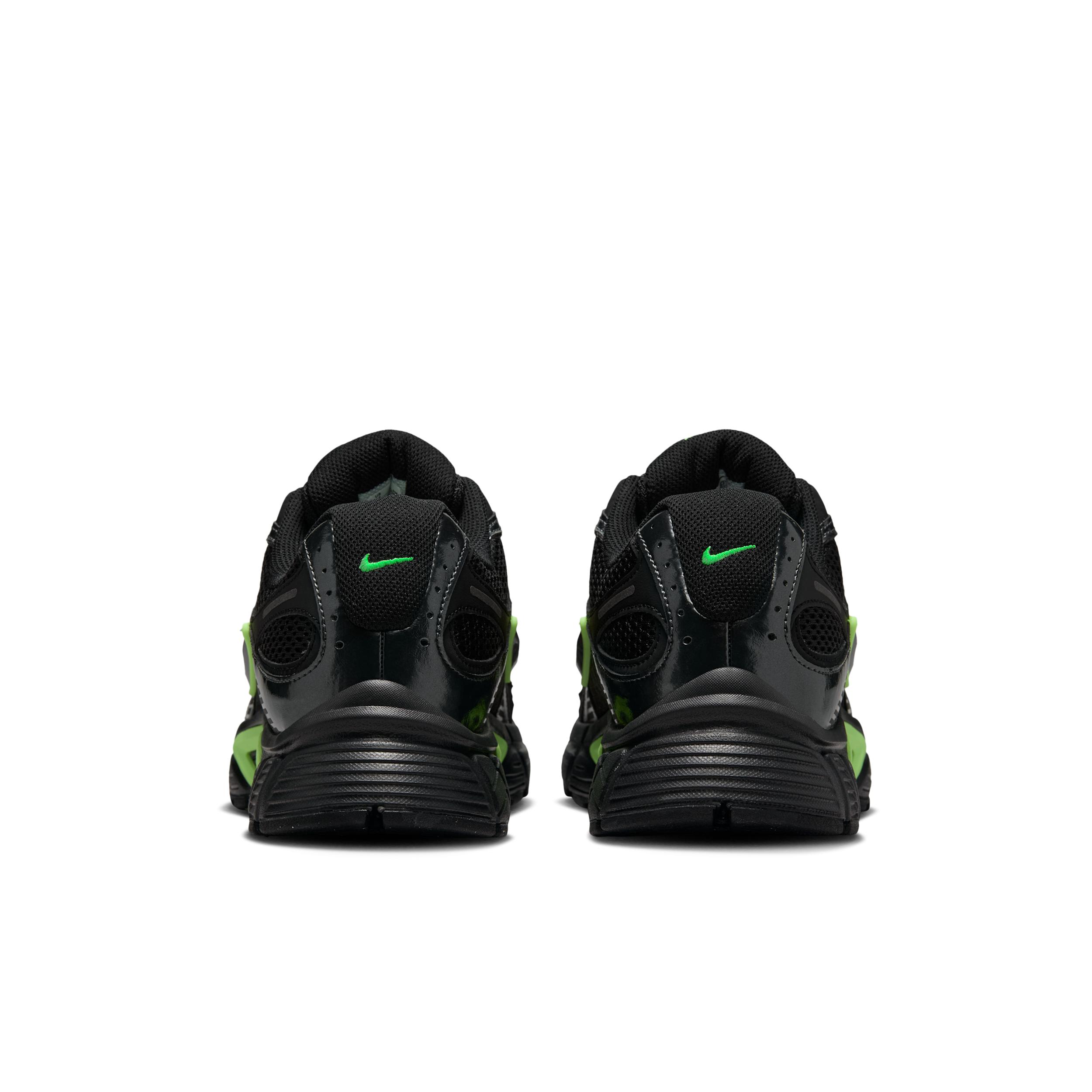 Nike Men's V5 RNR Shoes Product Image