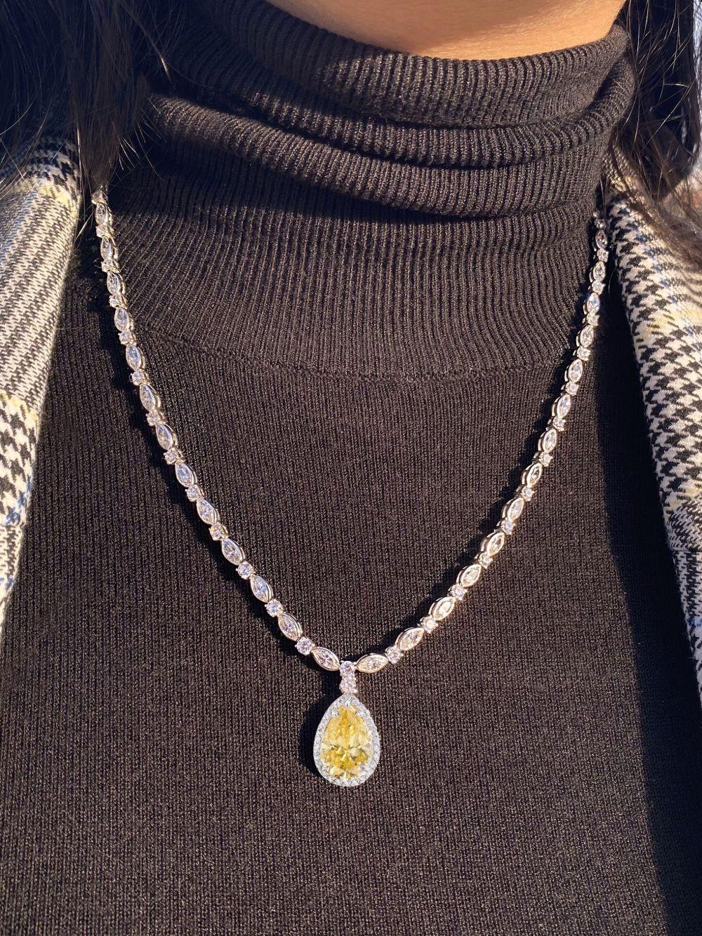 Aurelie necklace Product Image