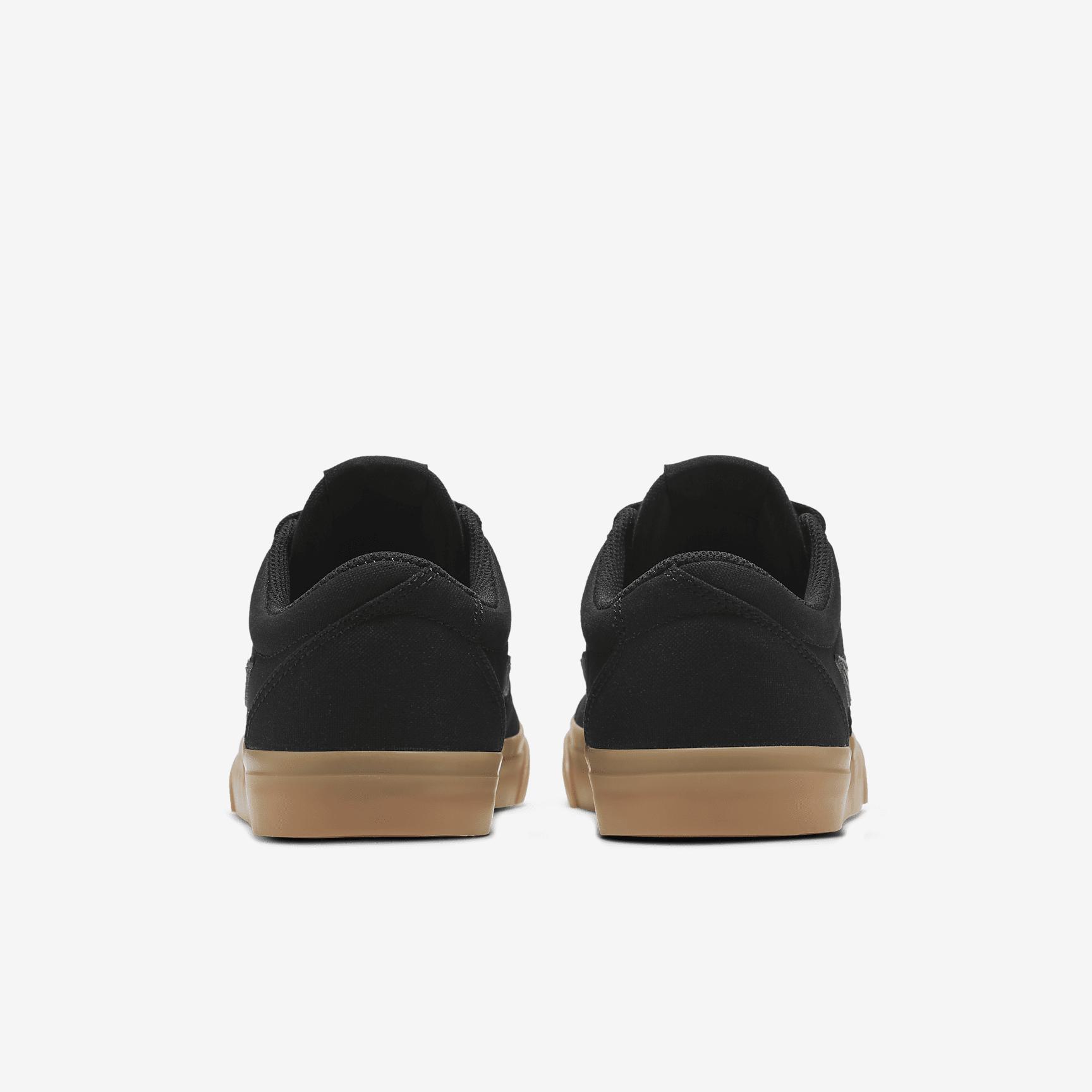 Nike SB Charge Canvas Skate Shoes Product Image