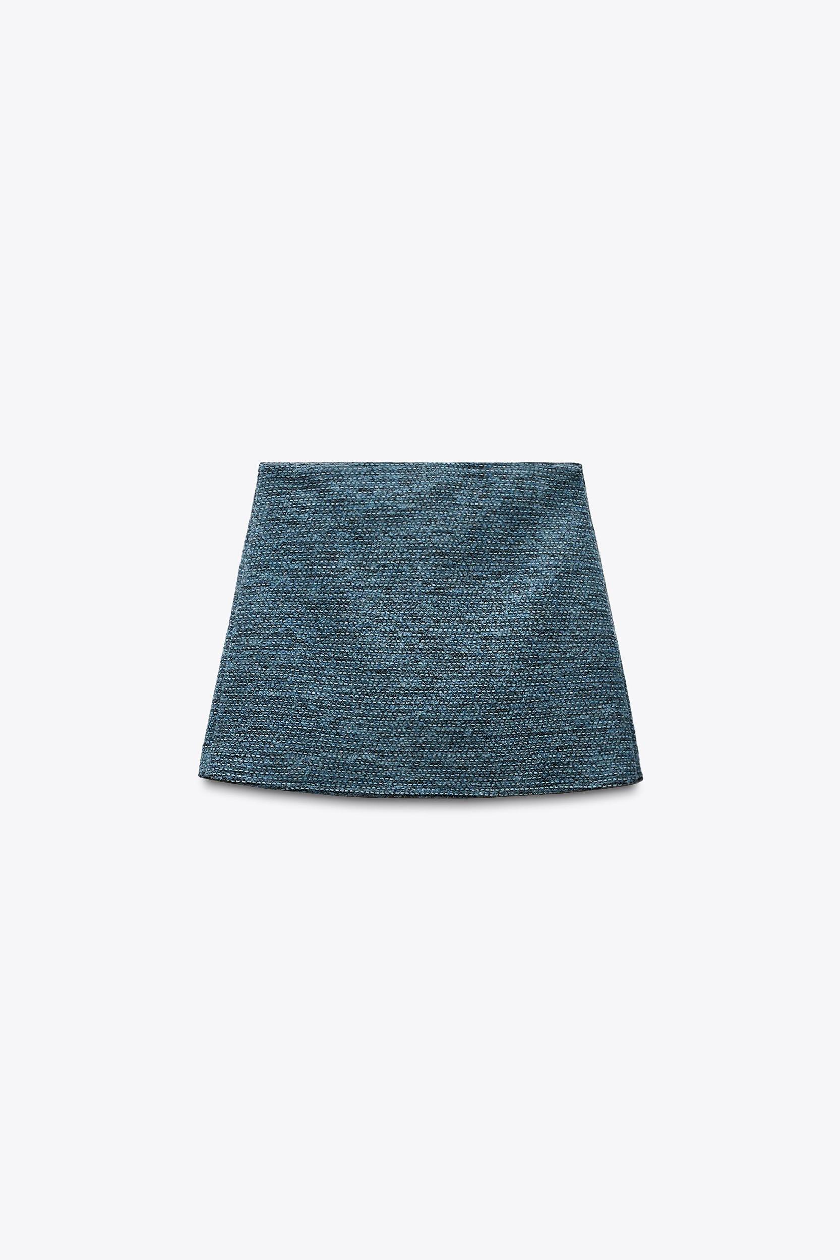 BOUCLÉ SKORT Product Image