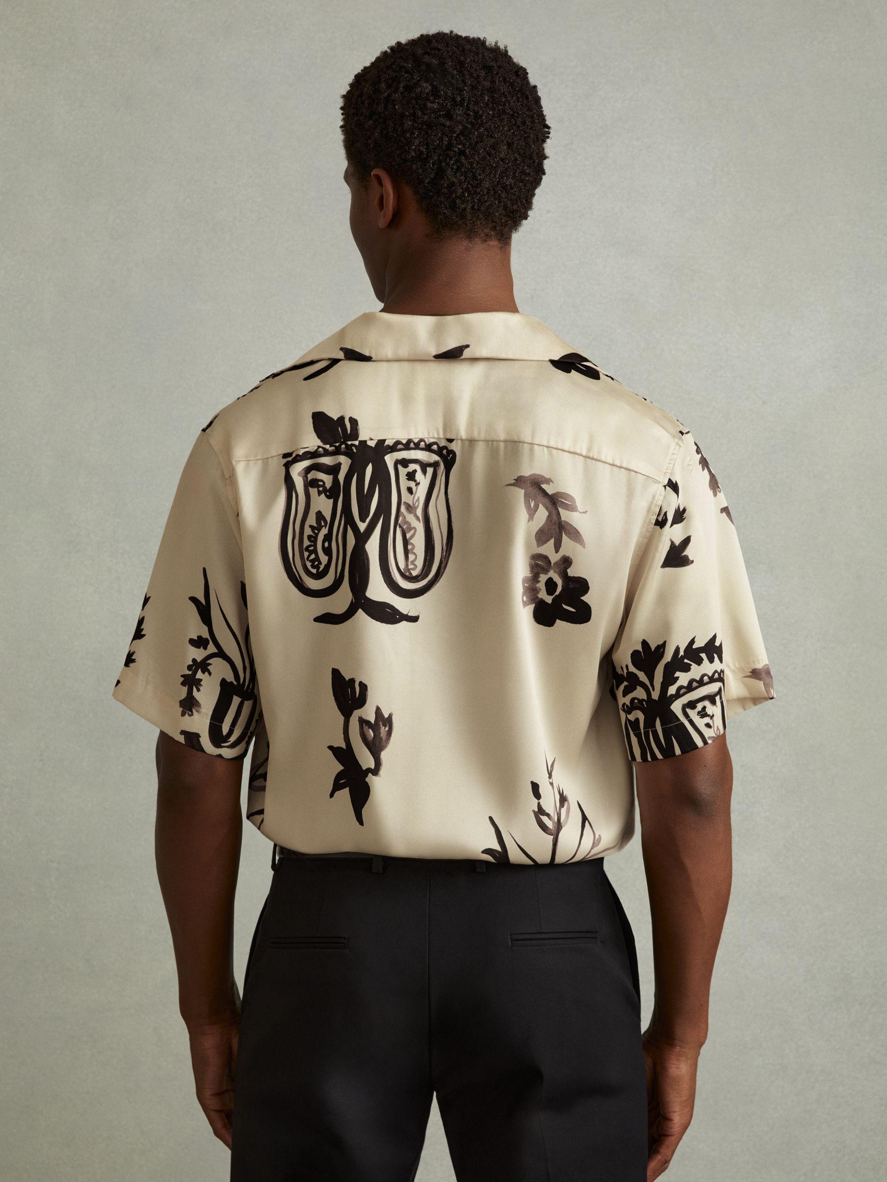 Relaxed Floral Print Cuban Collar Shirt in Off White/Black Product Image