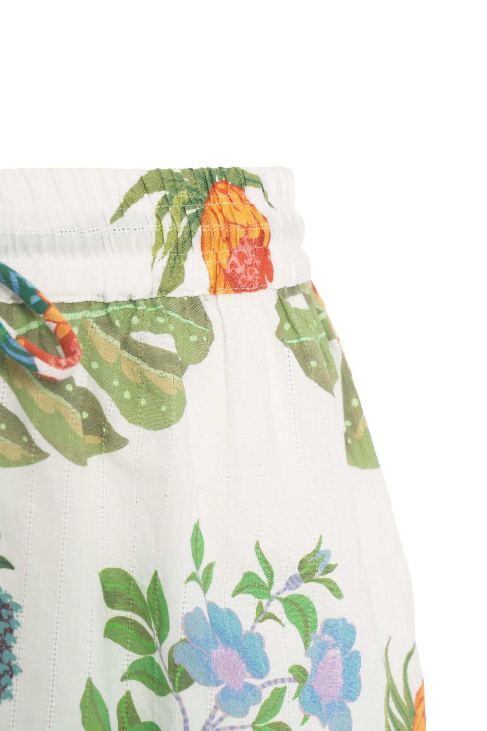 Shorts with floral print Product Image