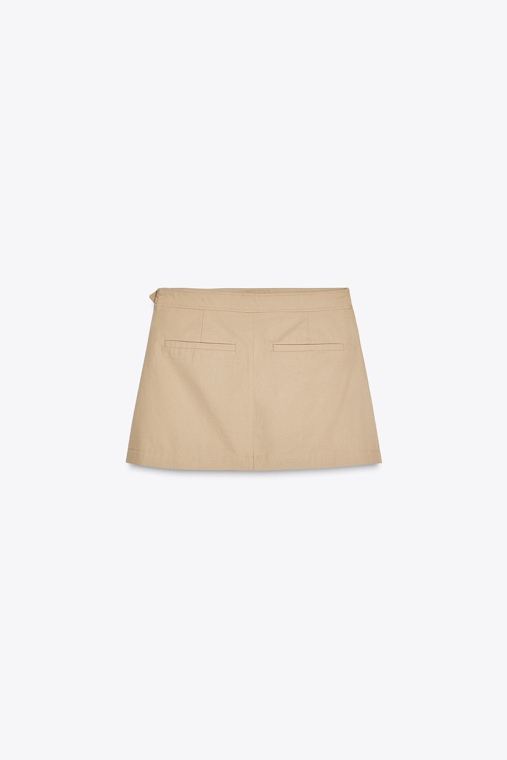 SPLIT SKIRT WITH BUTTONS Product Image