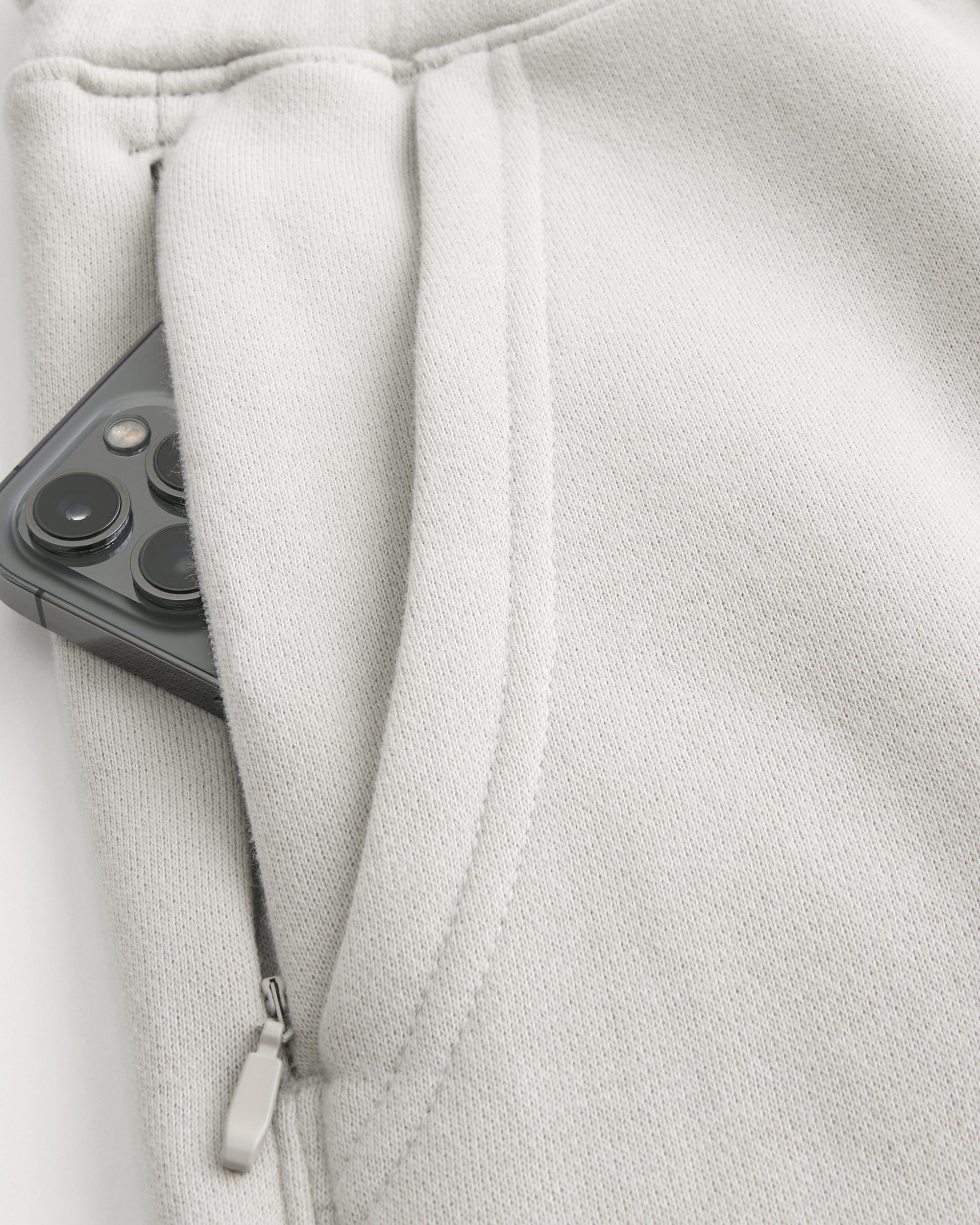 Oracle Red Bull Racing Graphic Relaxed Fleece Joggers Product Image