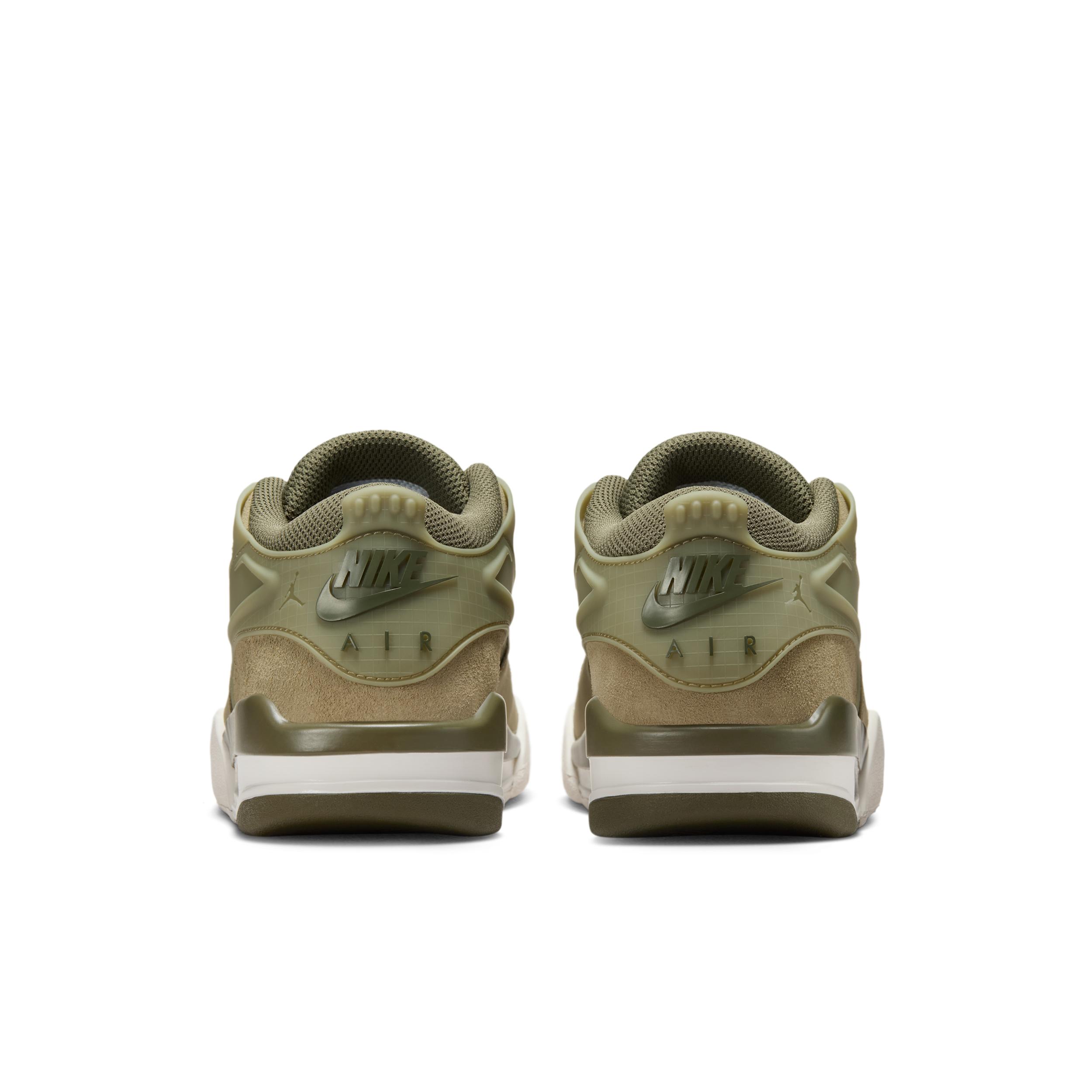 Womens Air Jordan 4 RM Shoes | IB7694-201 Product Image