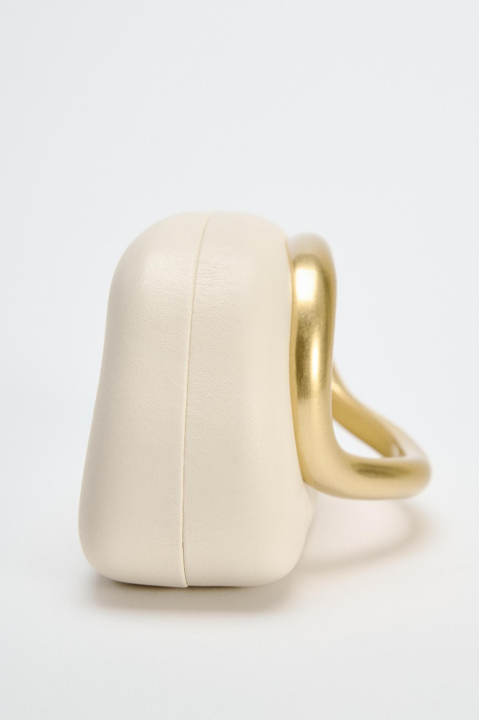 GOLD CLASP BOX BAG Product Image