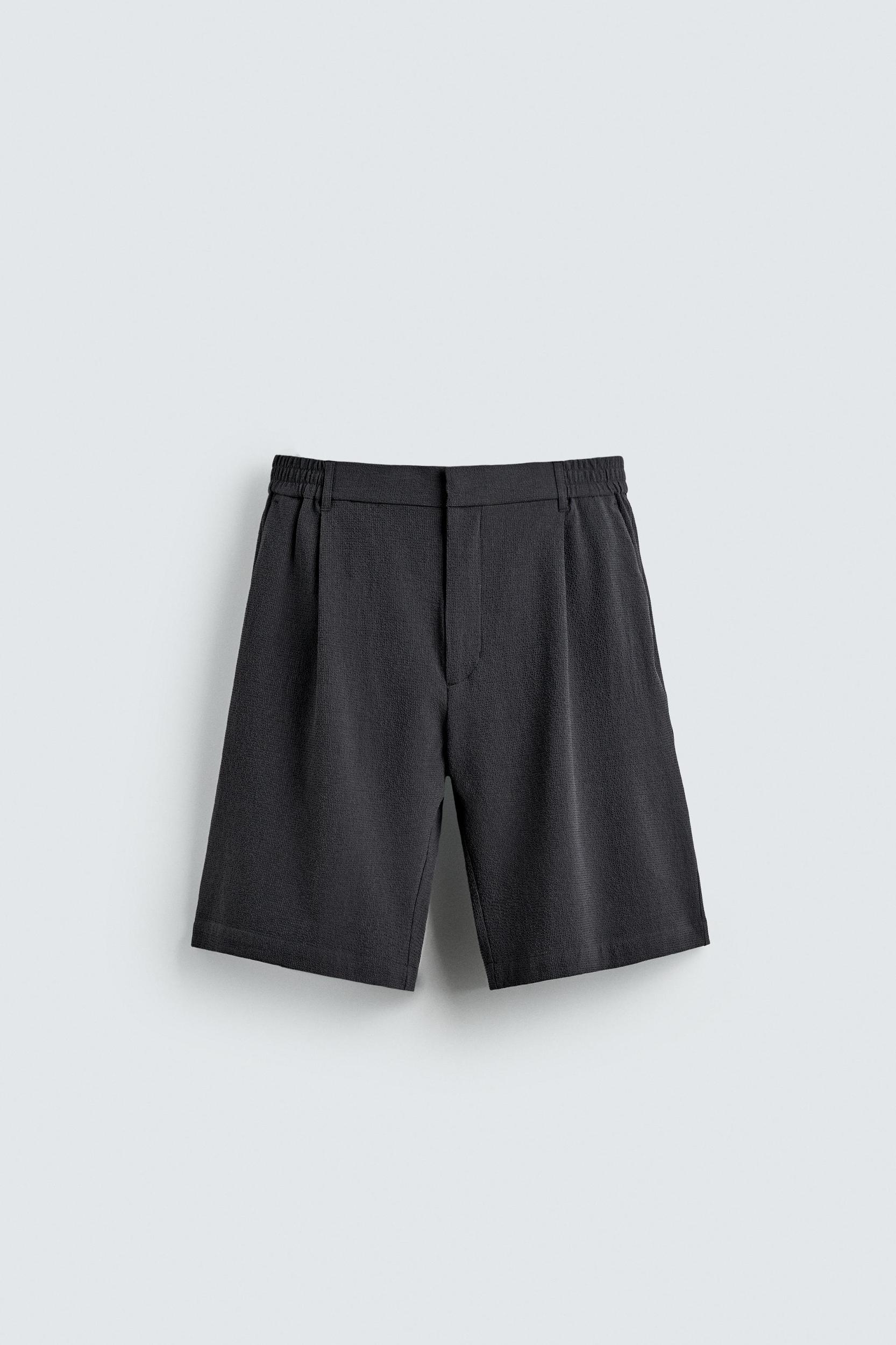 IRREGULAR TEXTURE PLEATED SHORTS Product Image